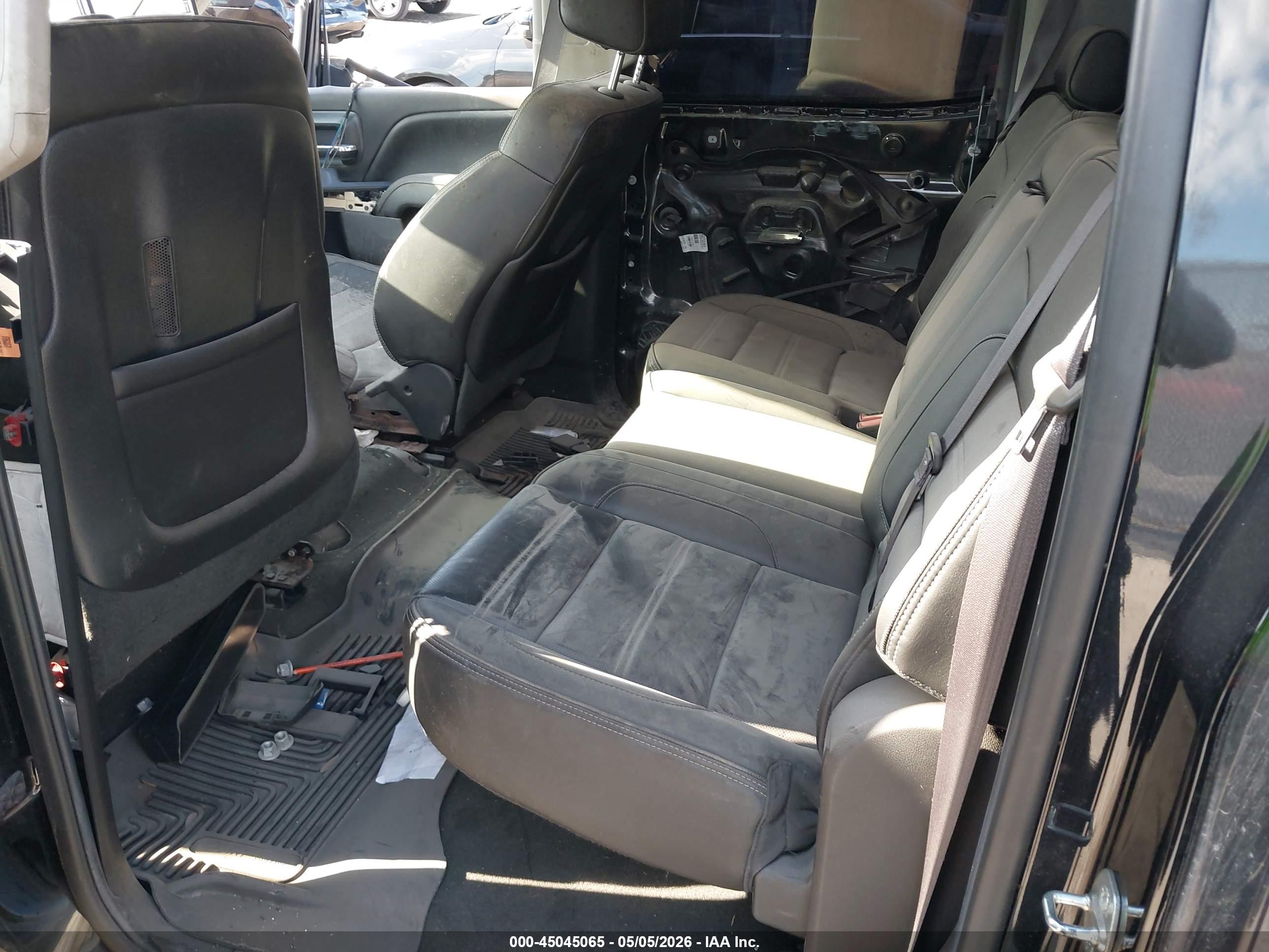 GMC SIERRA image 8