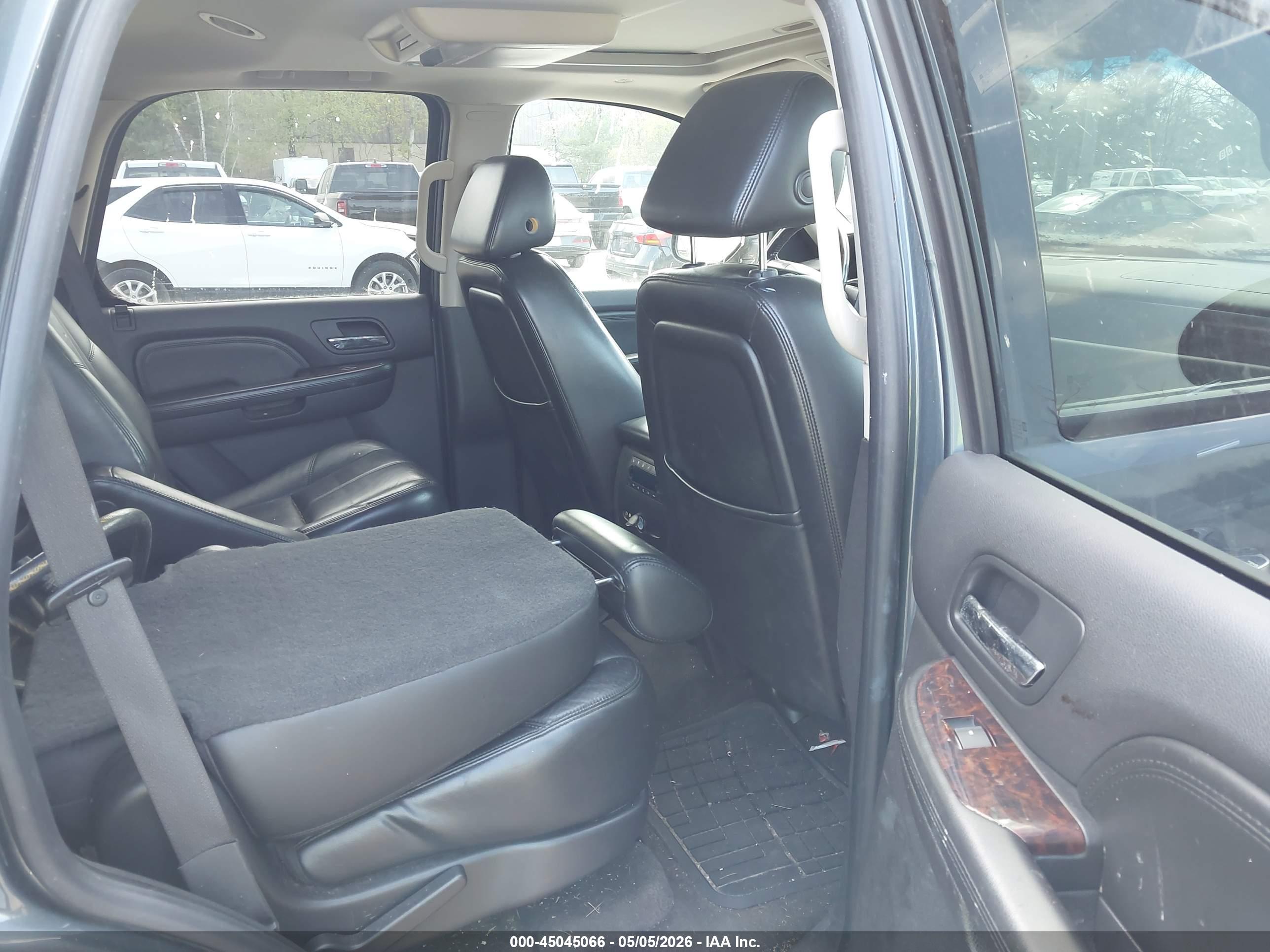 GMC YUKON image 8