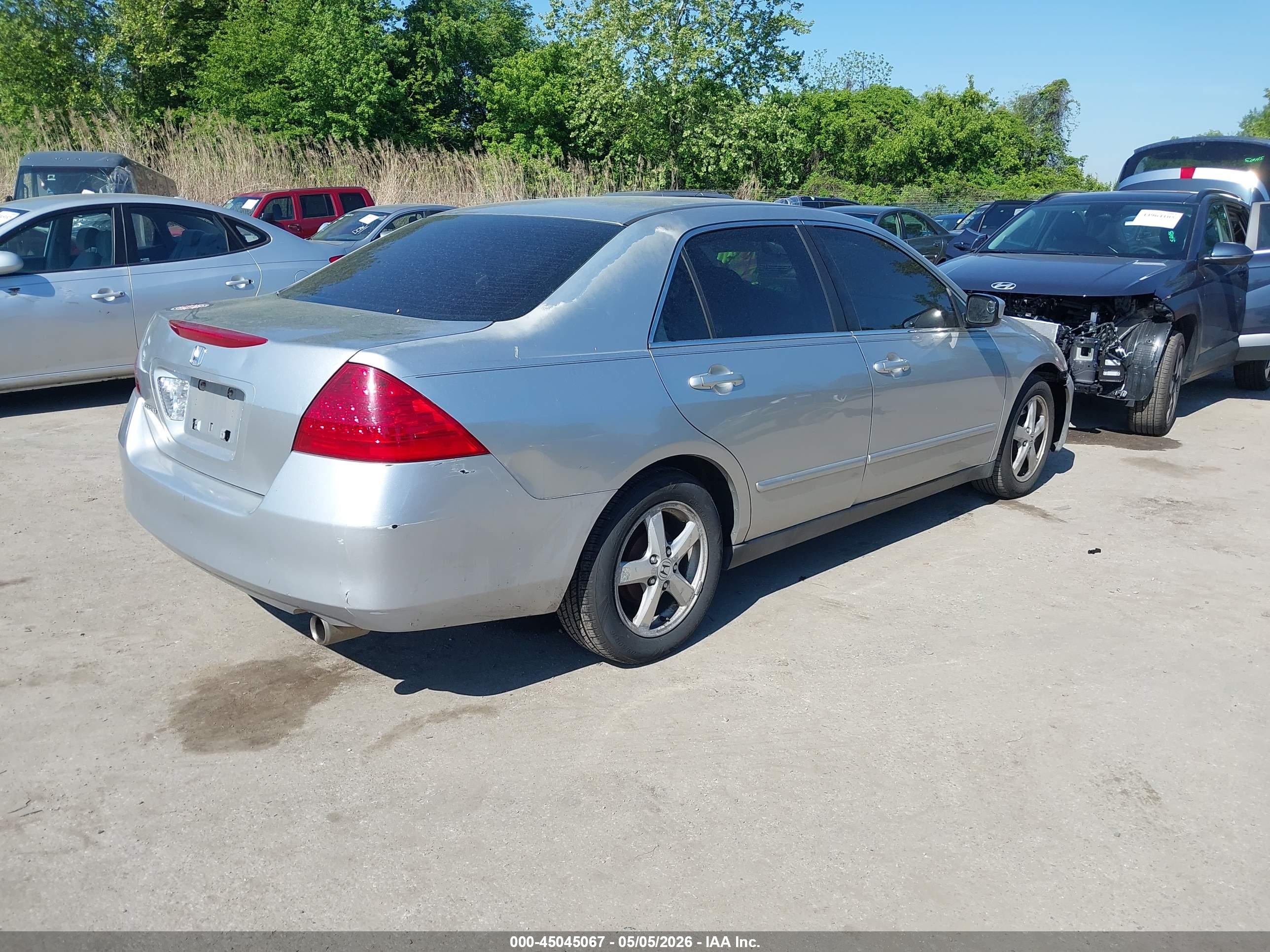 HONDA ACCORD image 4
