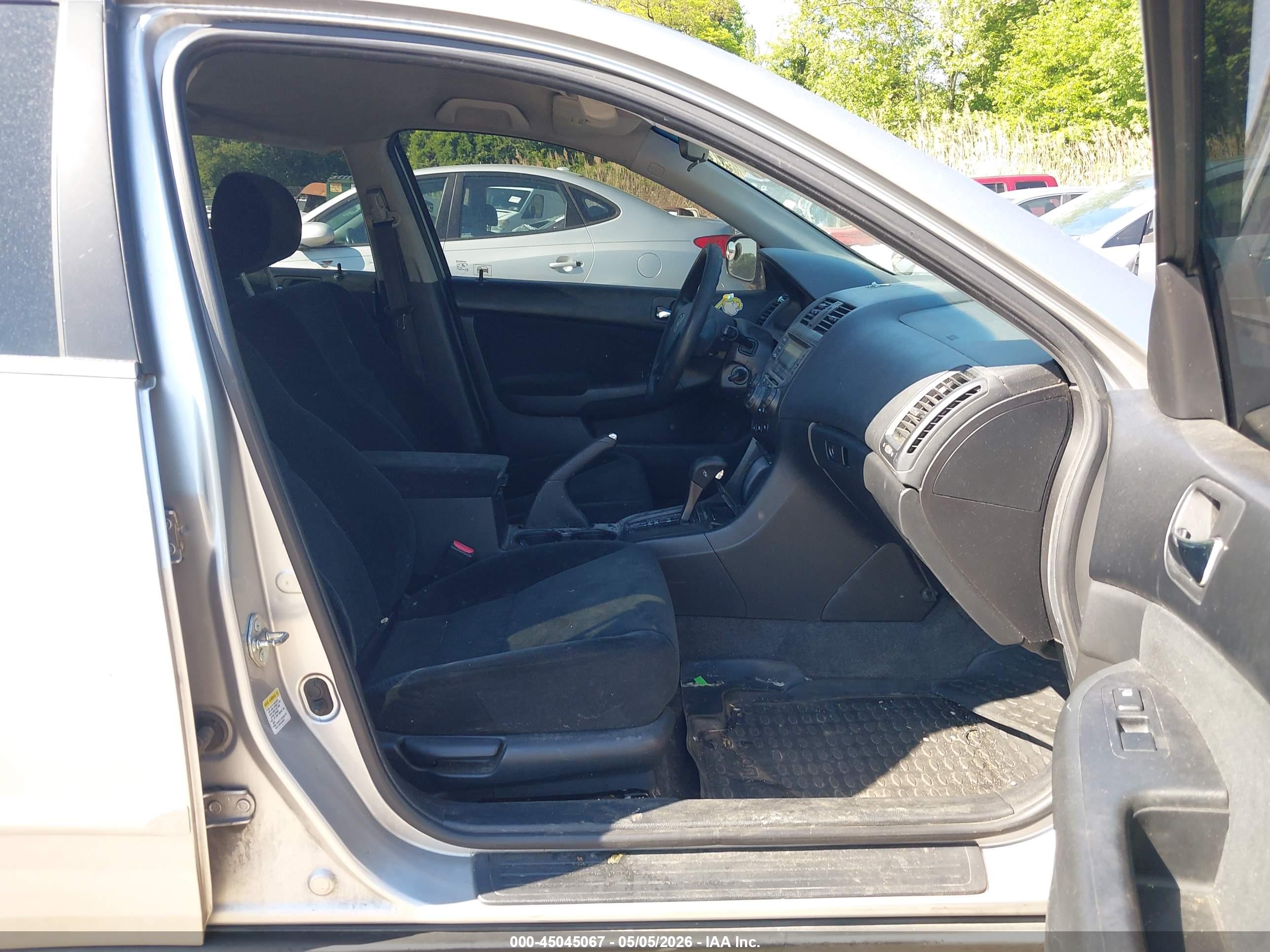 HONDA ACCORD image 5