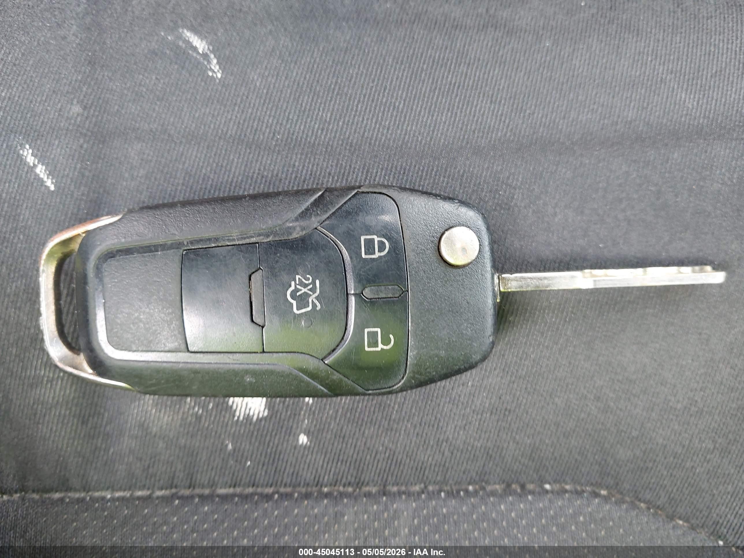 FORD FUSION image 11