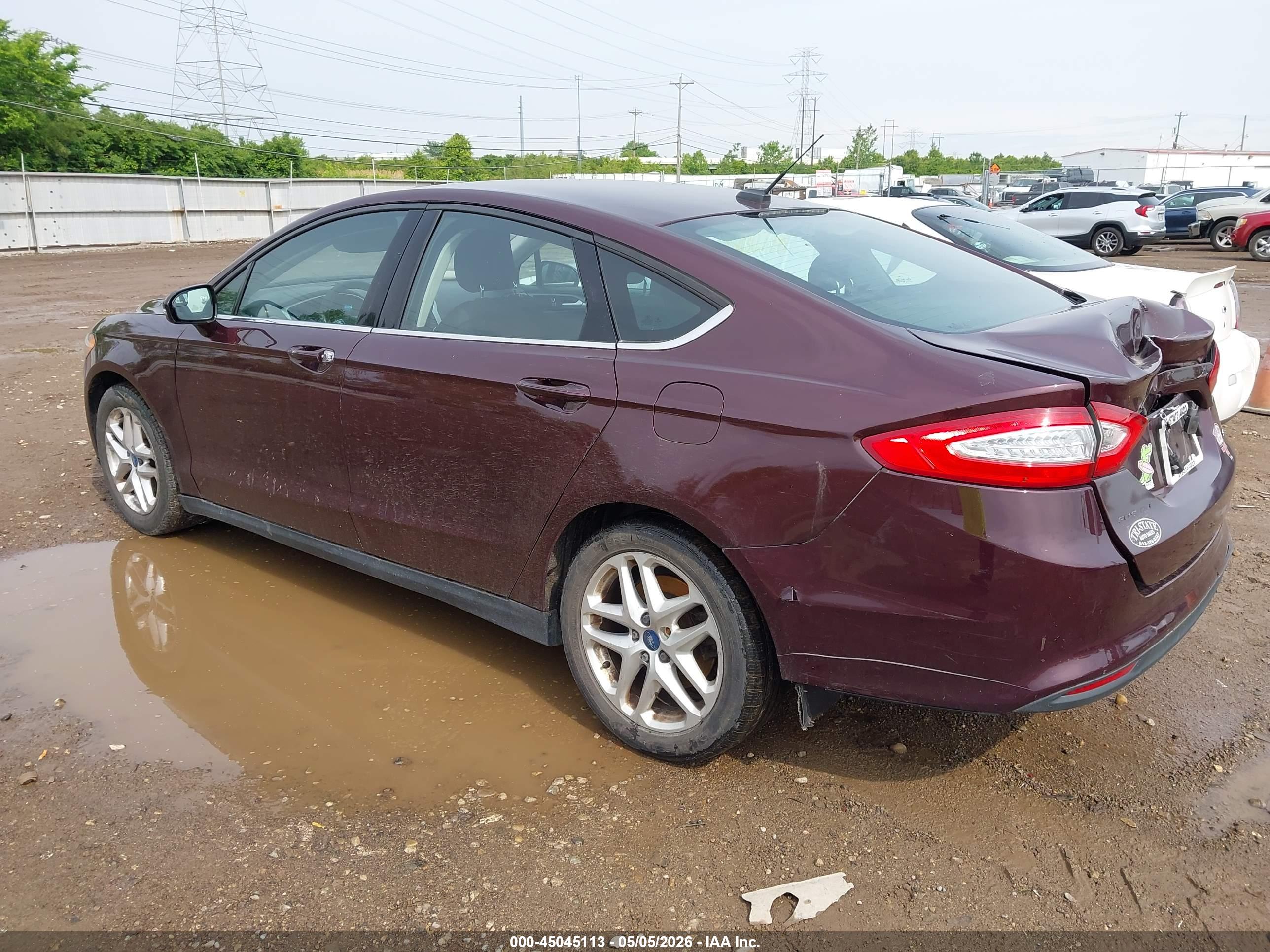 FORD FUSION image 3