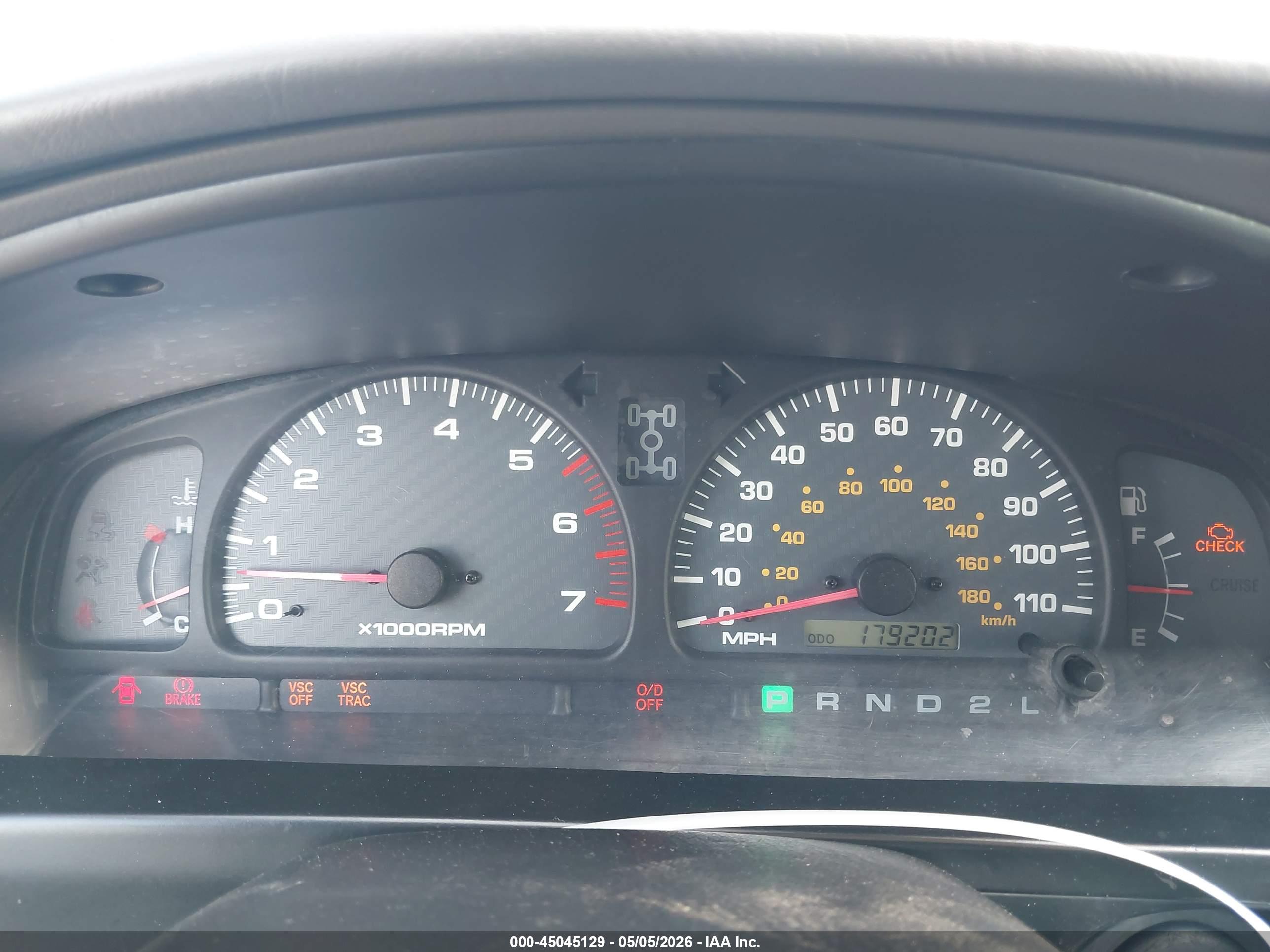 TOYOTA 4RUNNER image 7