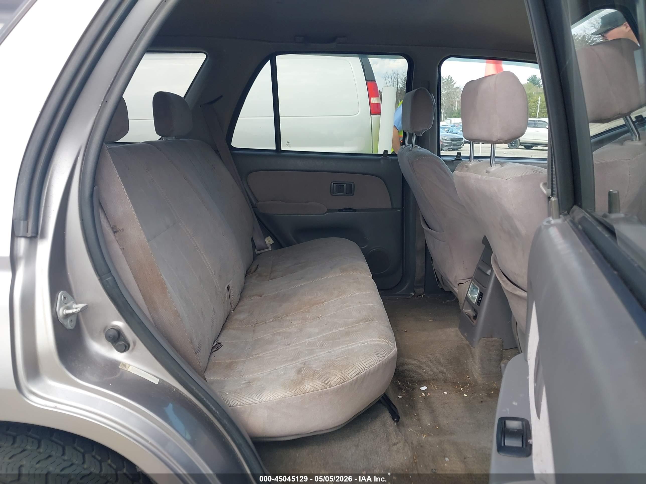 TOYOTA 4RUNNER image 8