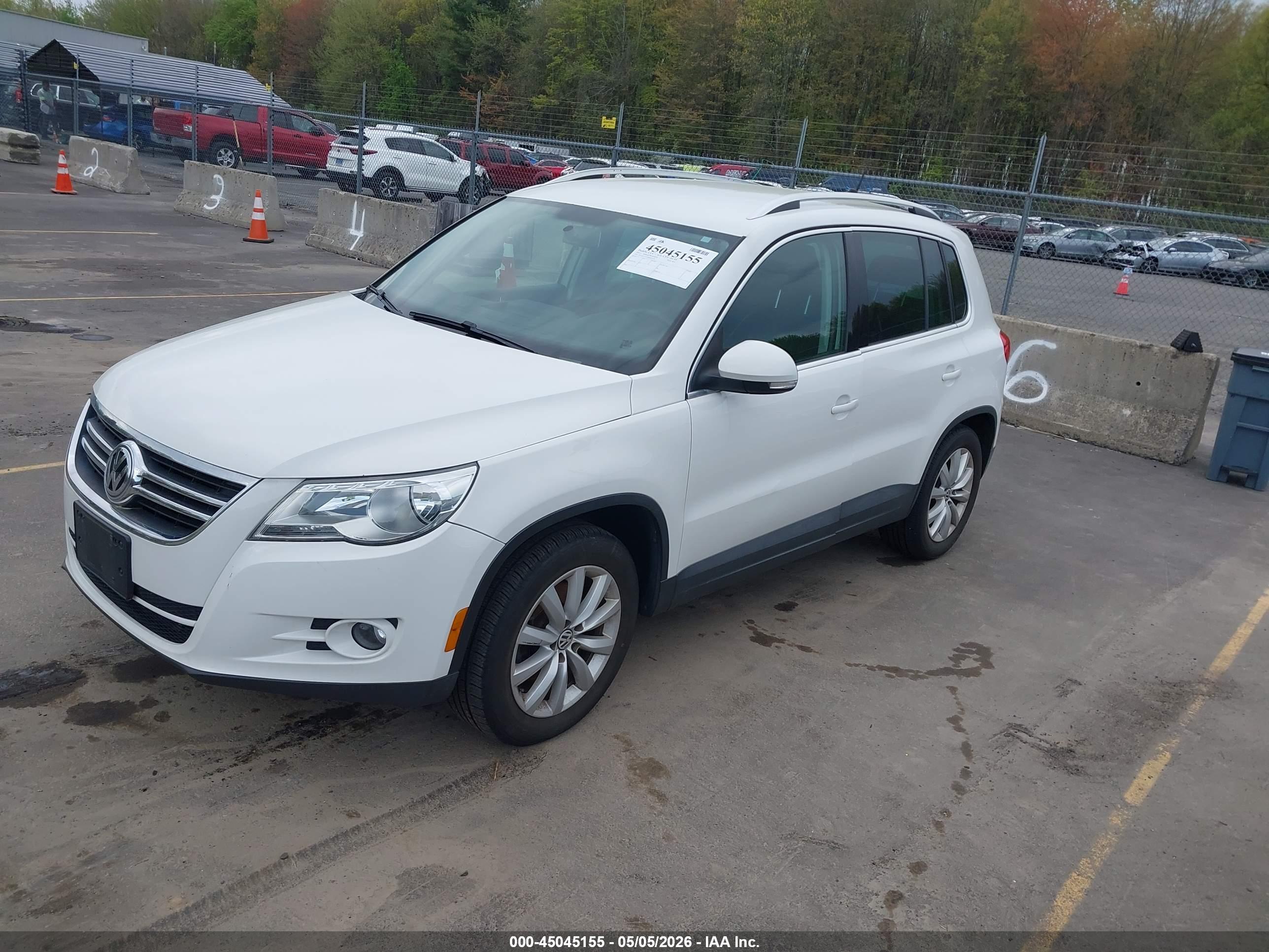 VOLKSWAGEN TIGUAN image 2