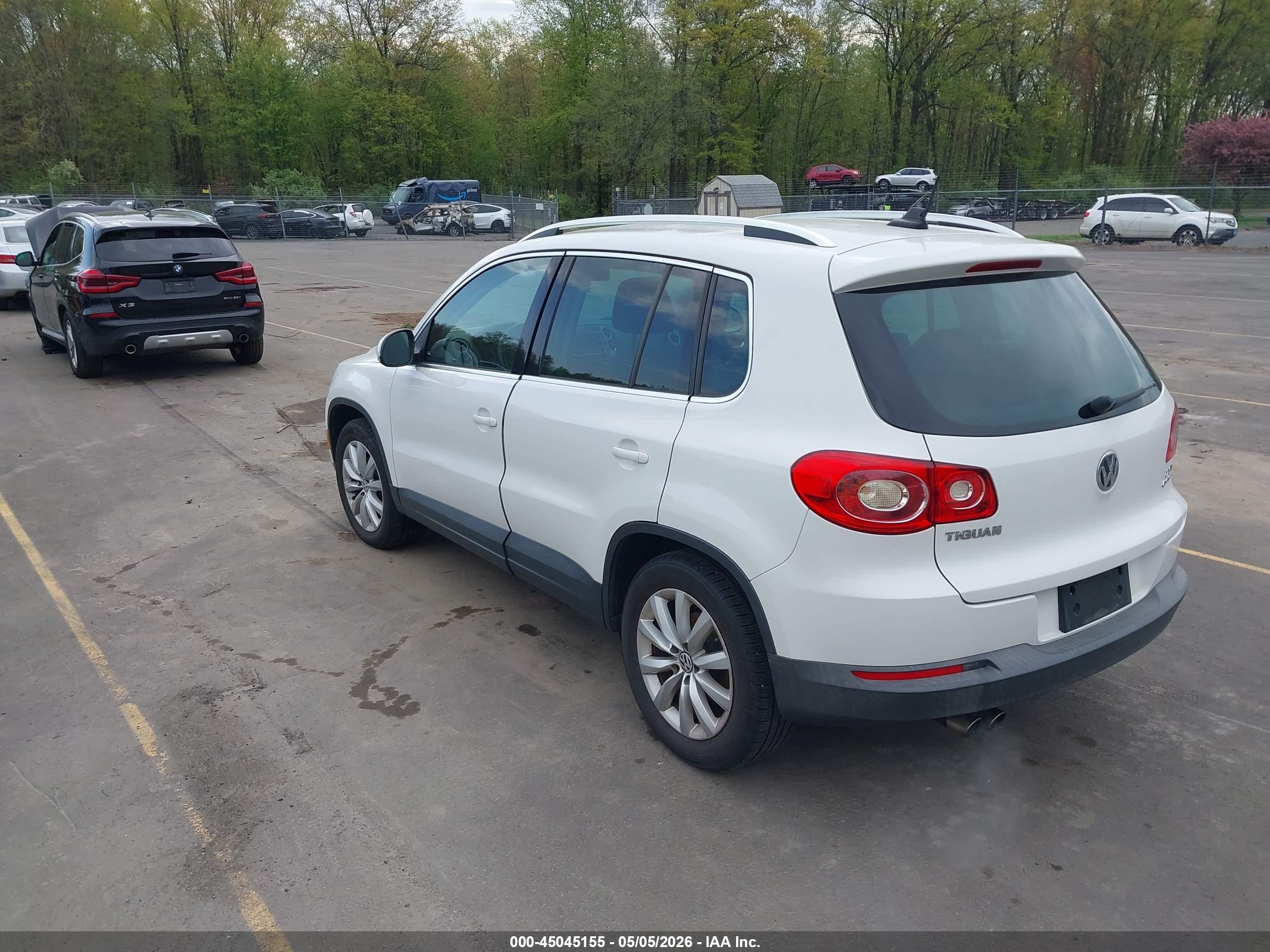 VOLKSWAGEN TIGUAN image 3