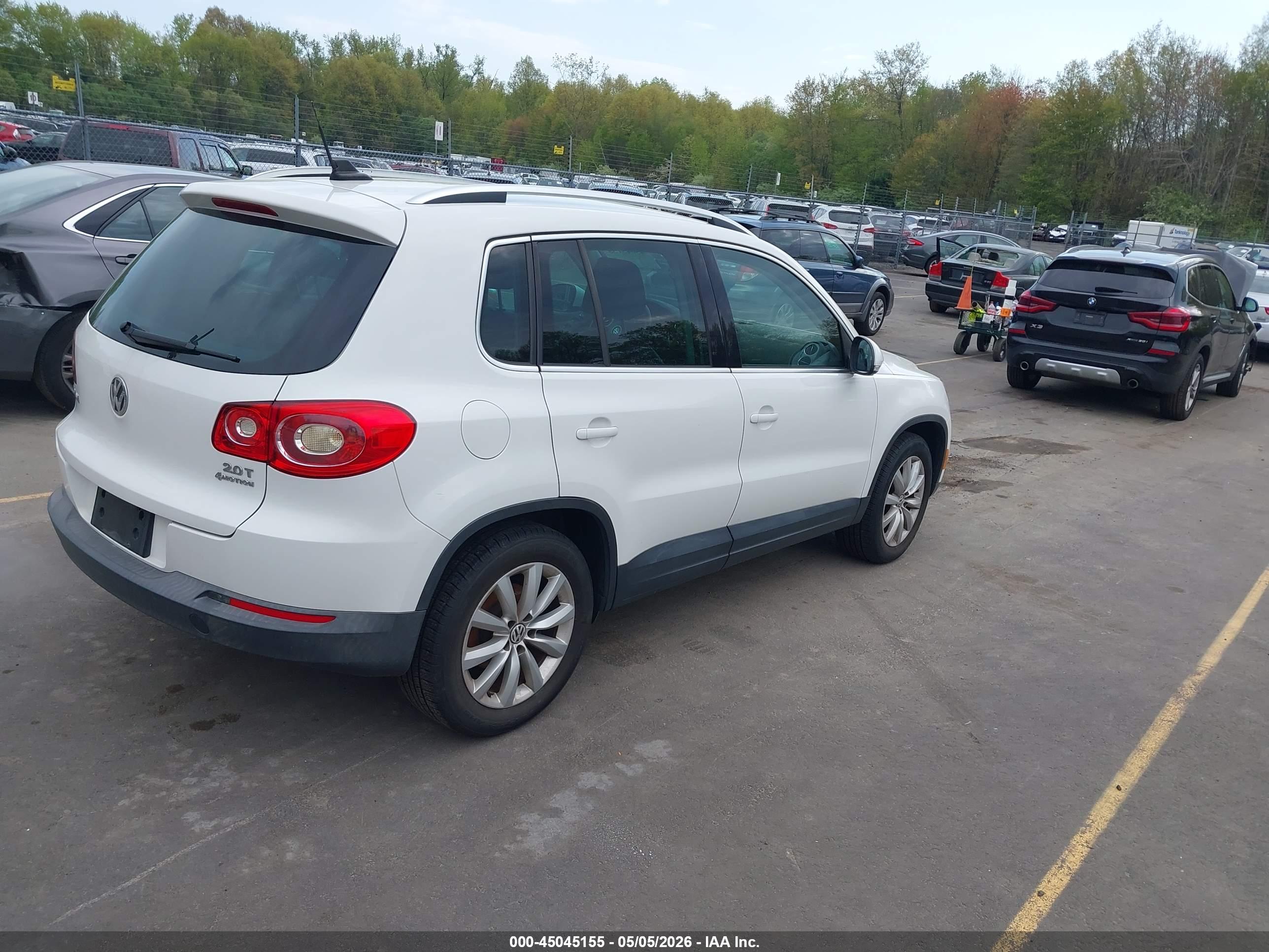 VOLKSWAGEN TIGUAN image 4