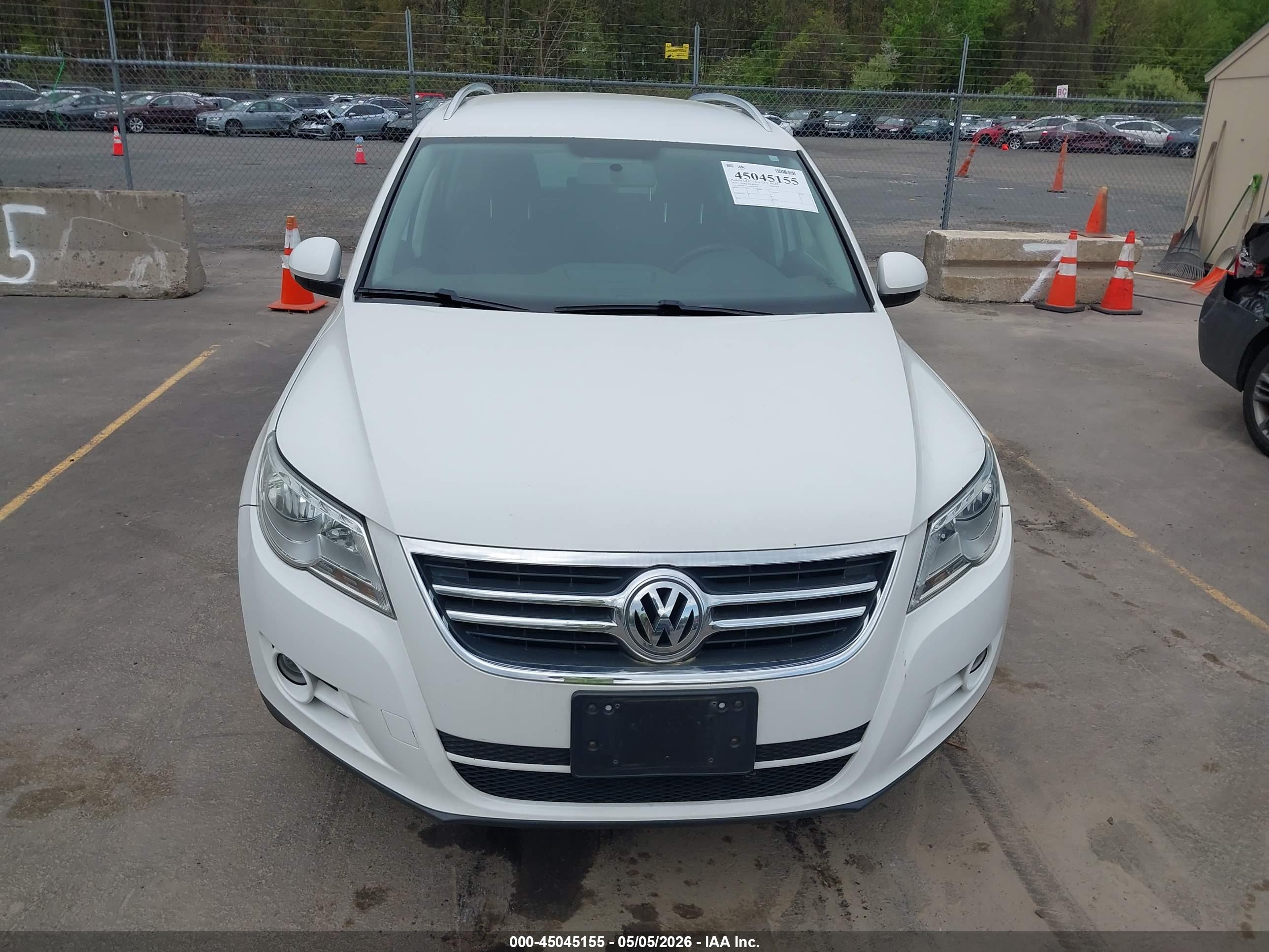 VOLKSWAGEN TIGUAN image 6