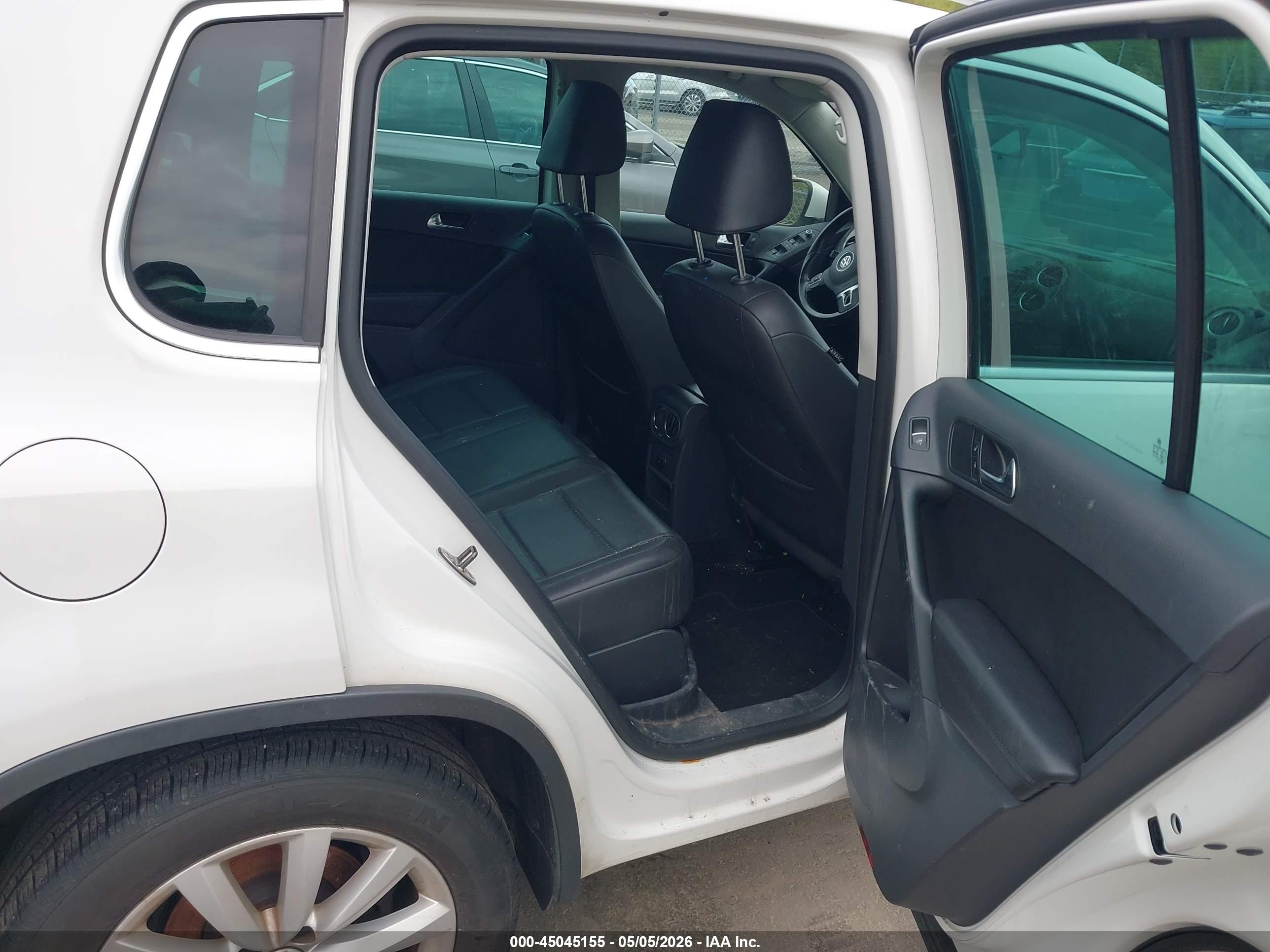 VOLKSWAGEN TIGUAN image 8