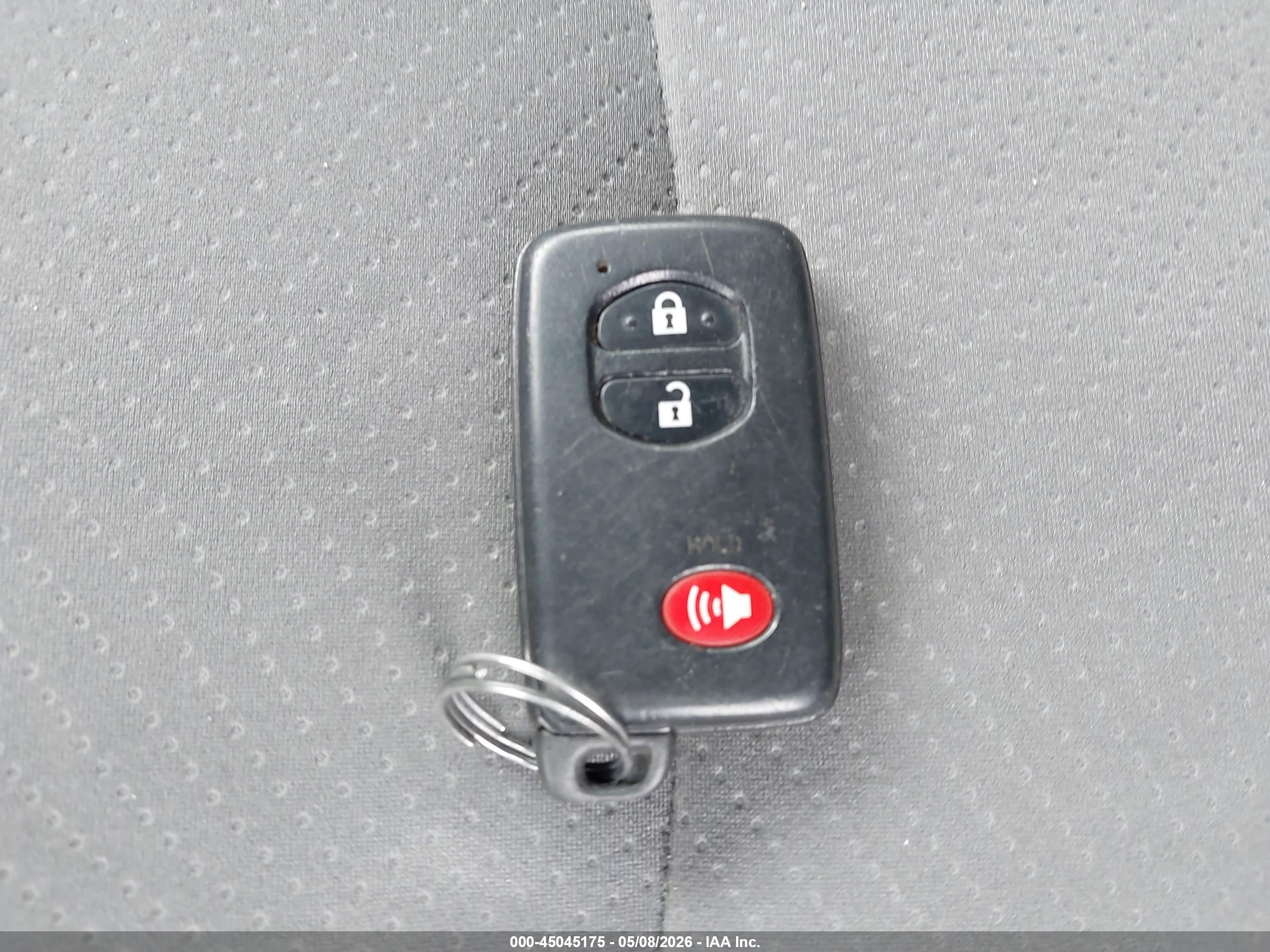 TOYOTA PRIUS image 11