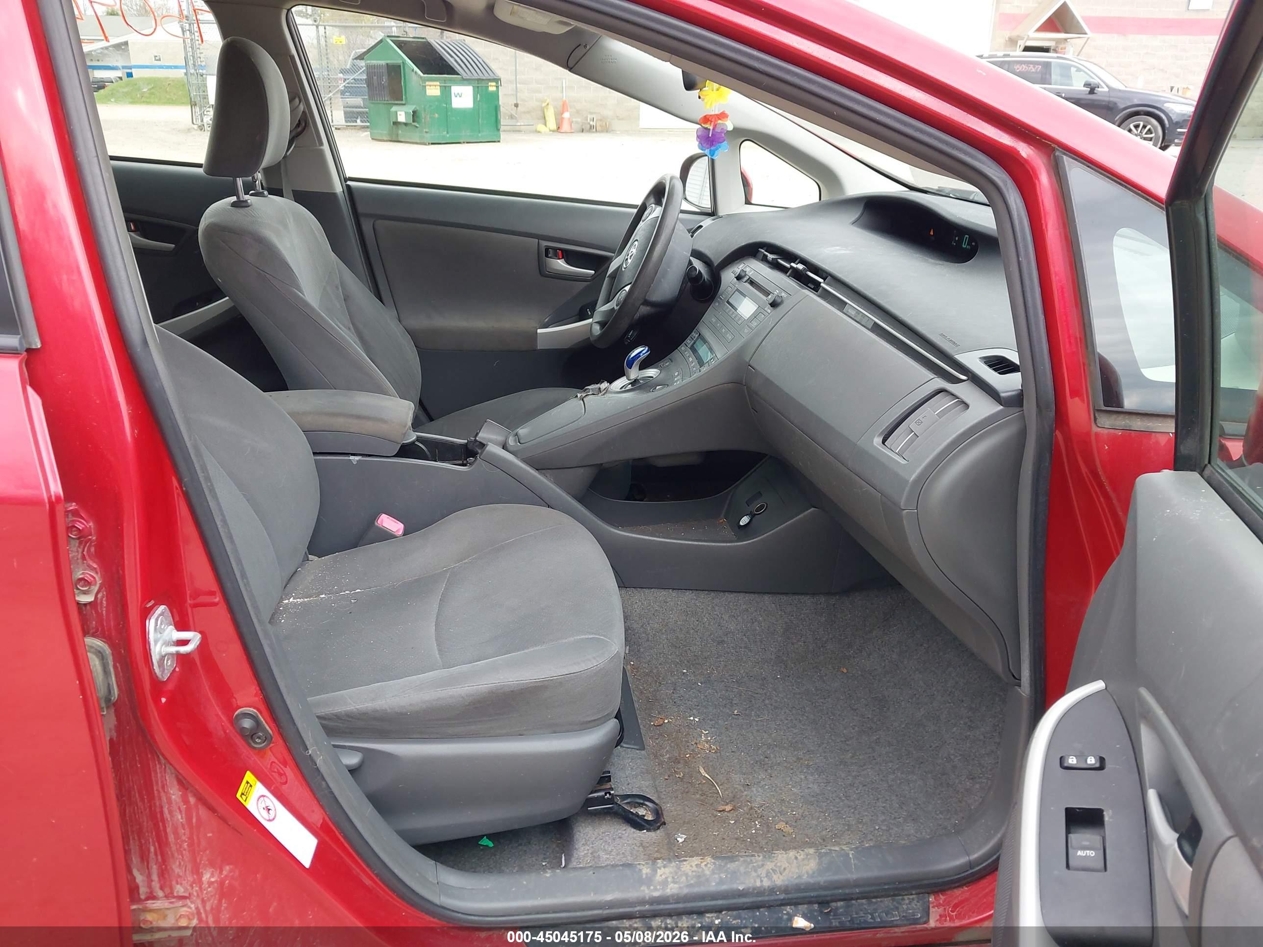 TOYOTA PRIUS image 5