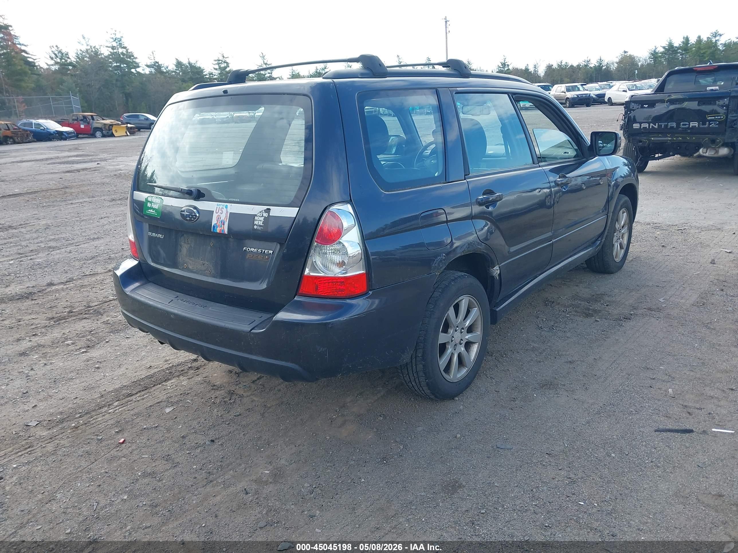 SUBARU FORESTER image 4