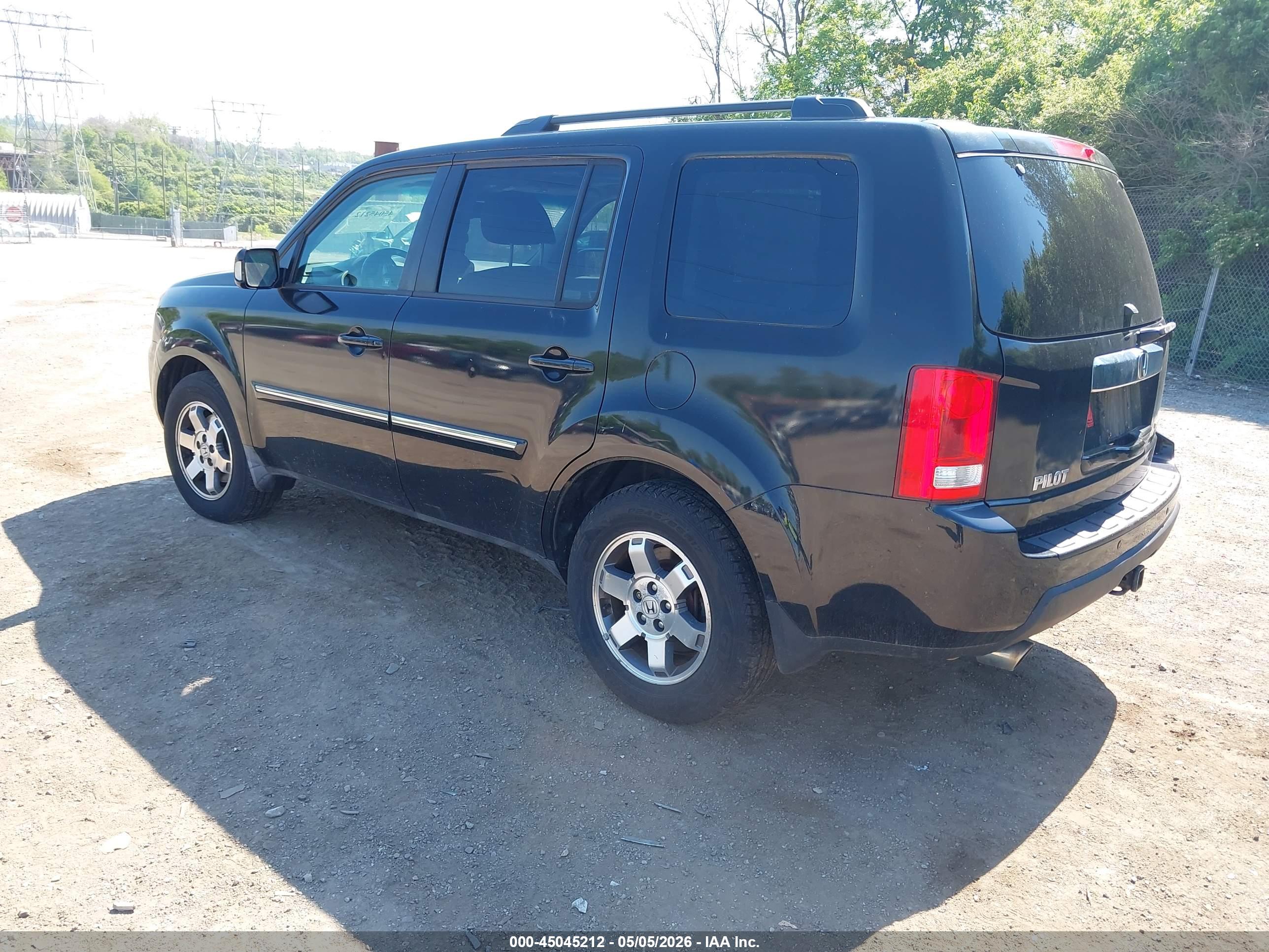 HONDA PILOT image 3