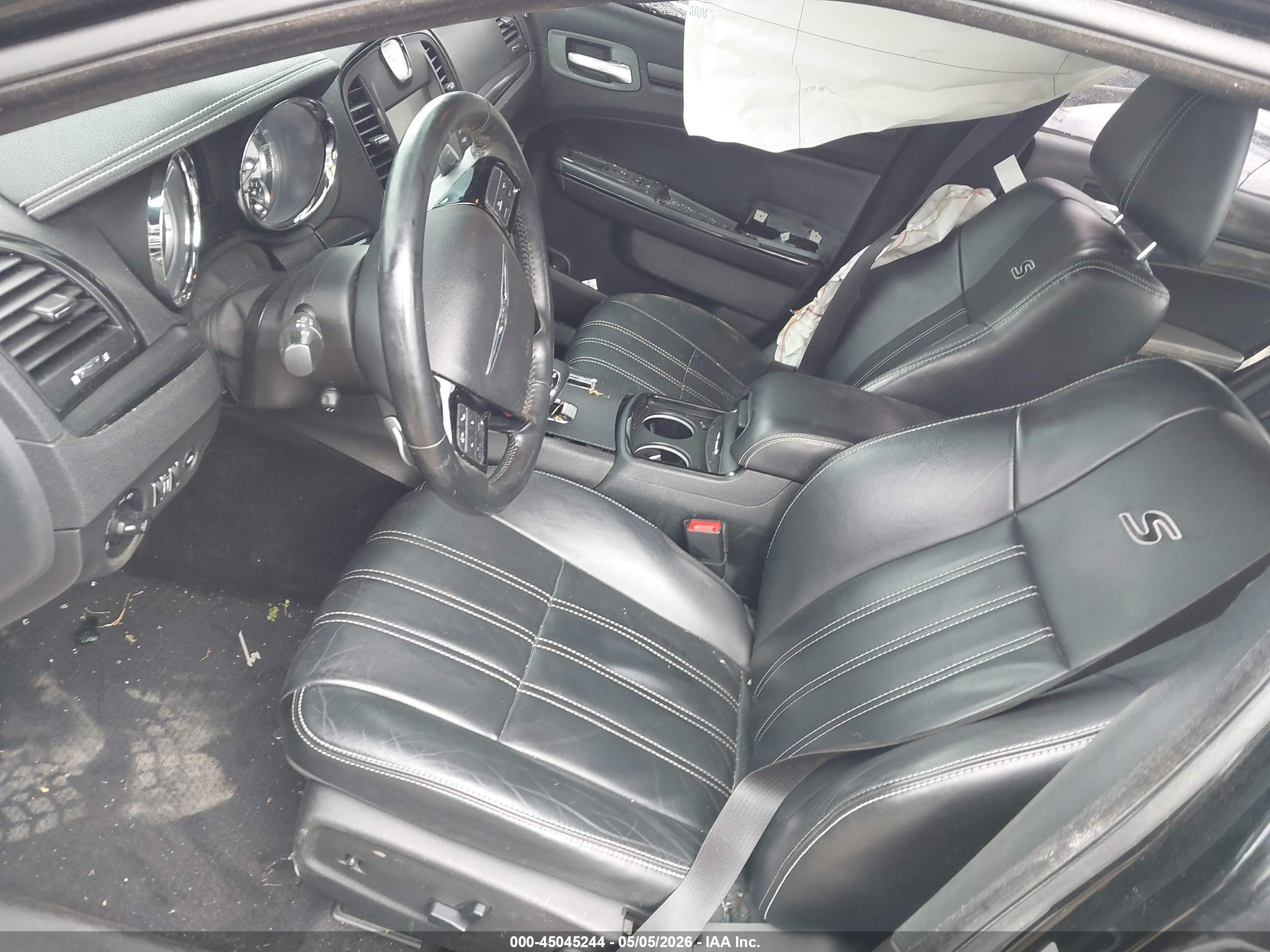 CHRYSLER 300 image 5