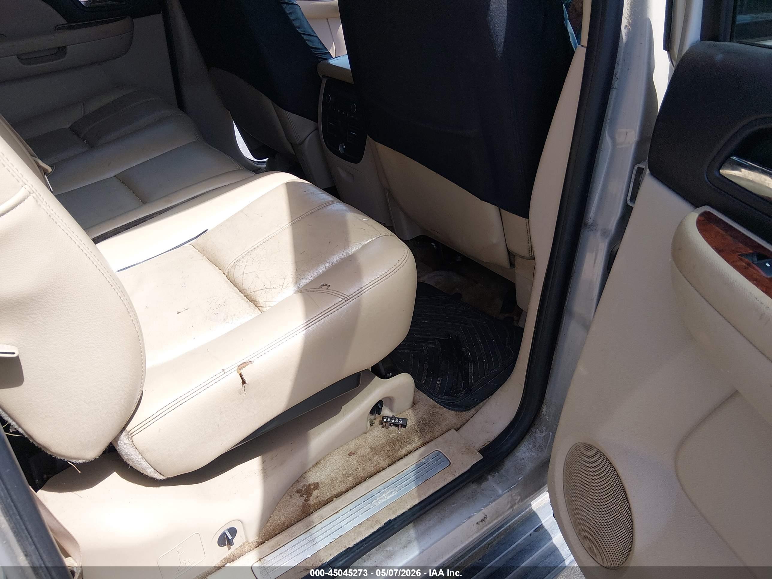 CHEVROLET AVALANCHE image 8