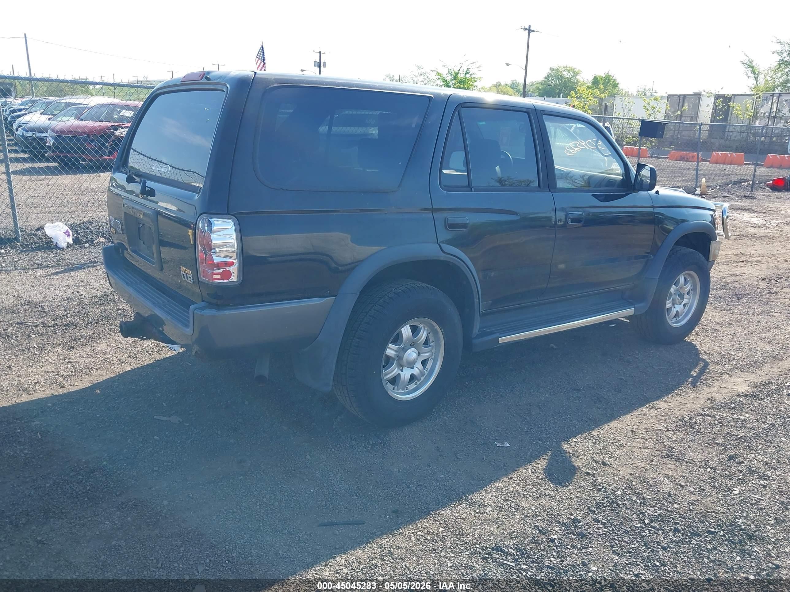 TOYOTA 4RUNNER image 4