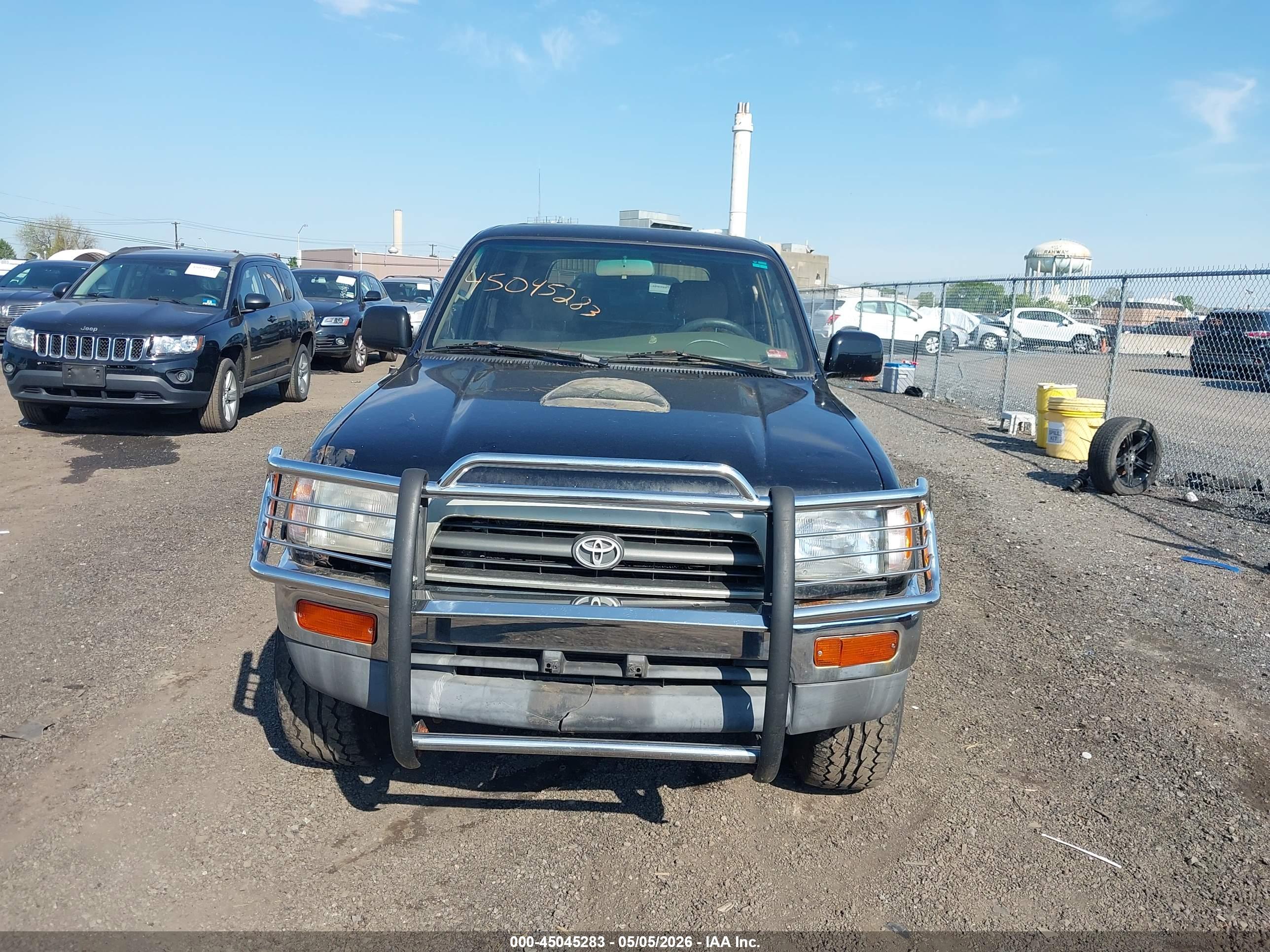 TOYOTA 4RUNNER image 6