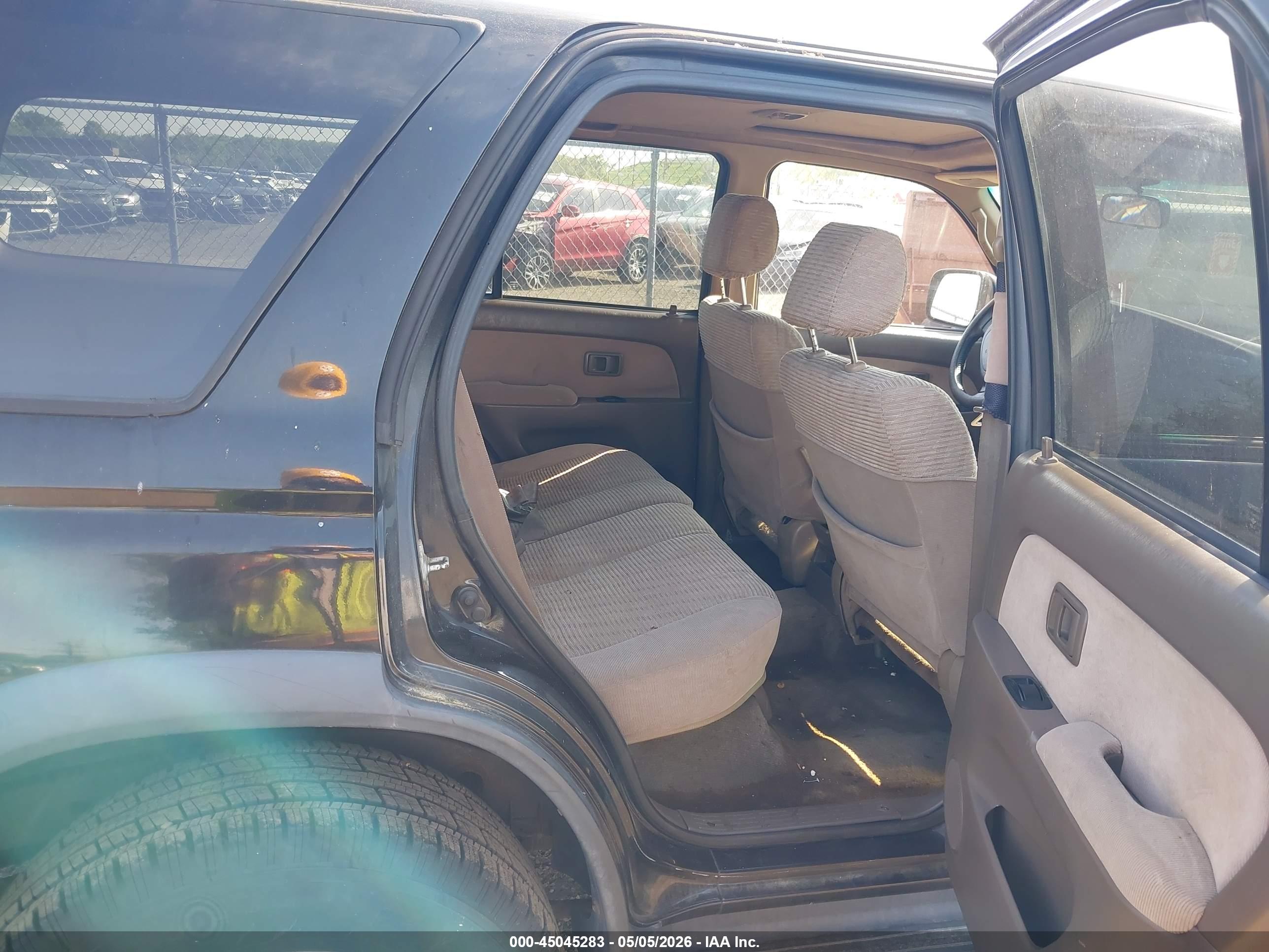 TOYOTA 4RUNNER image 8