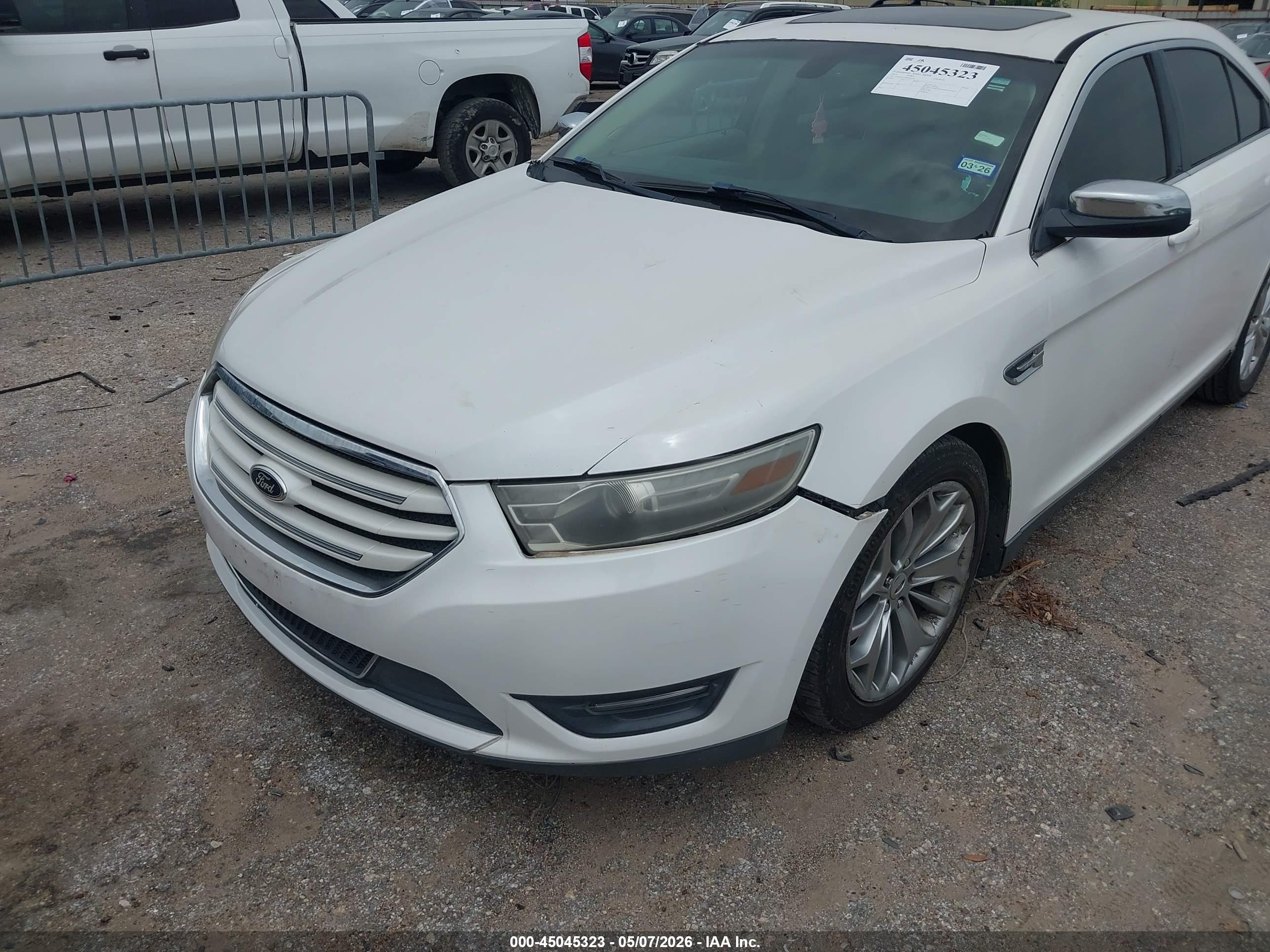 FORD TAURUS image 6