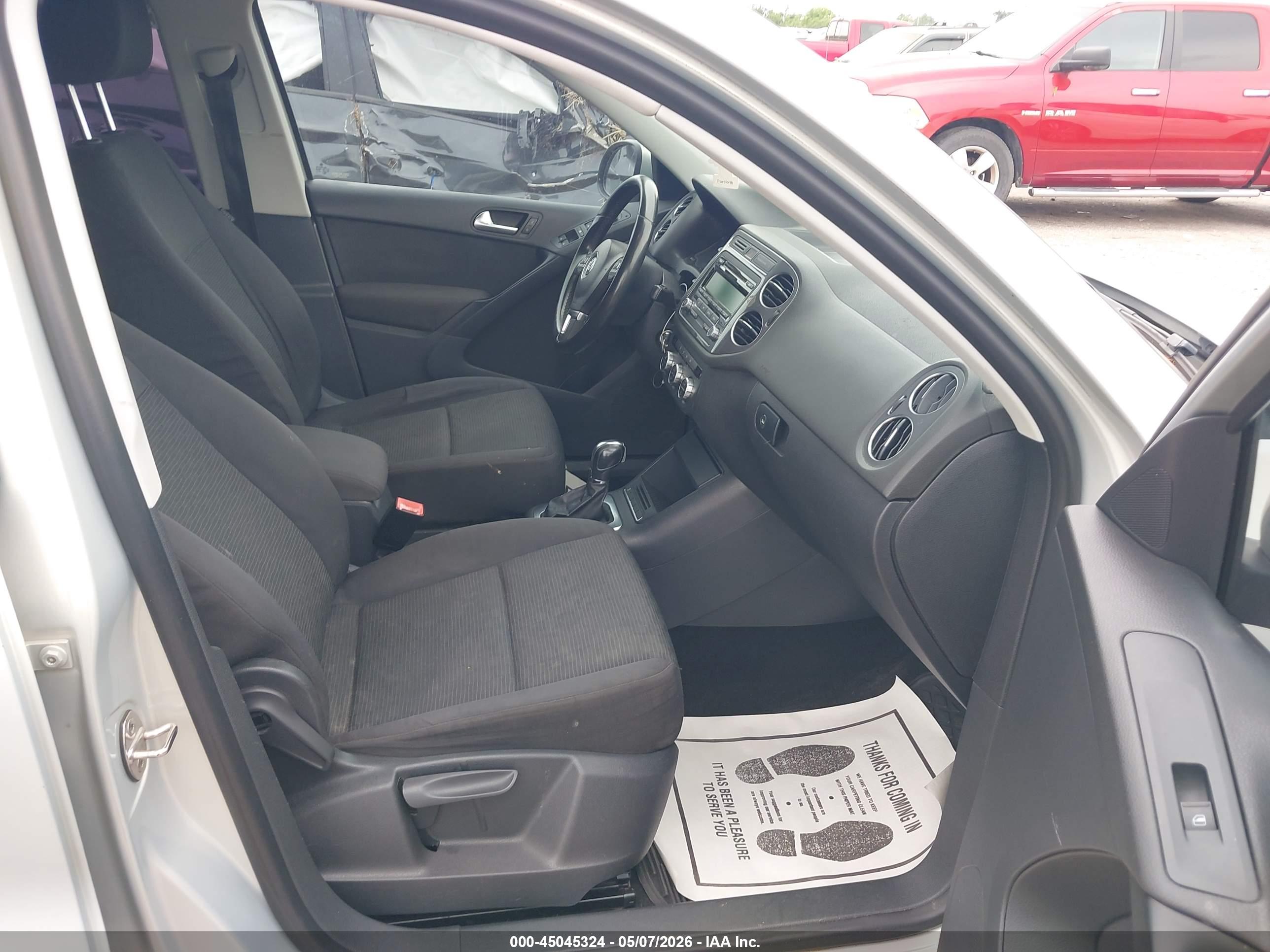 VOLKSWAGEN TIGUAN image 5