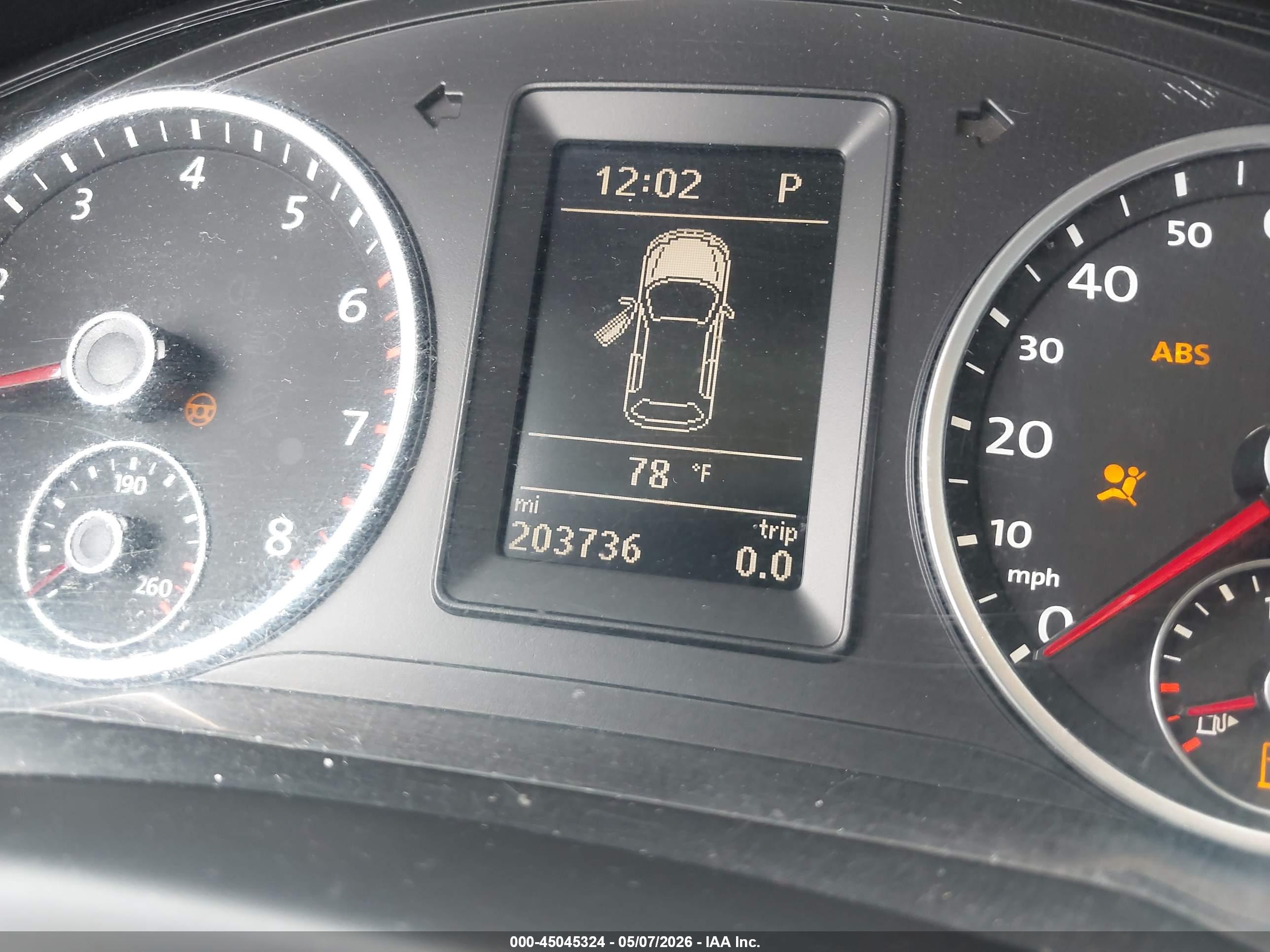VOLKSWAGEN TIGUAN image 7