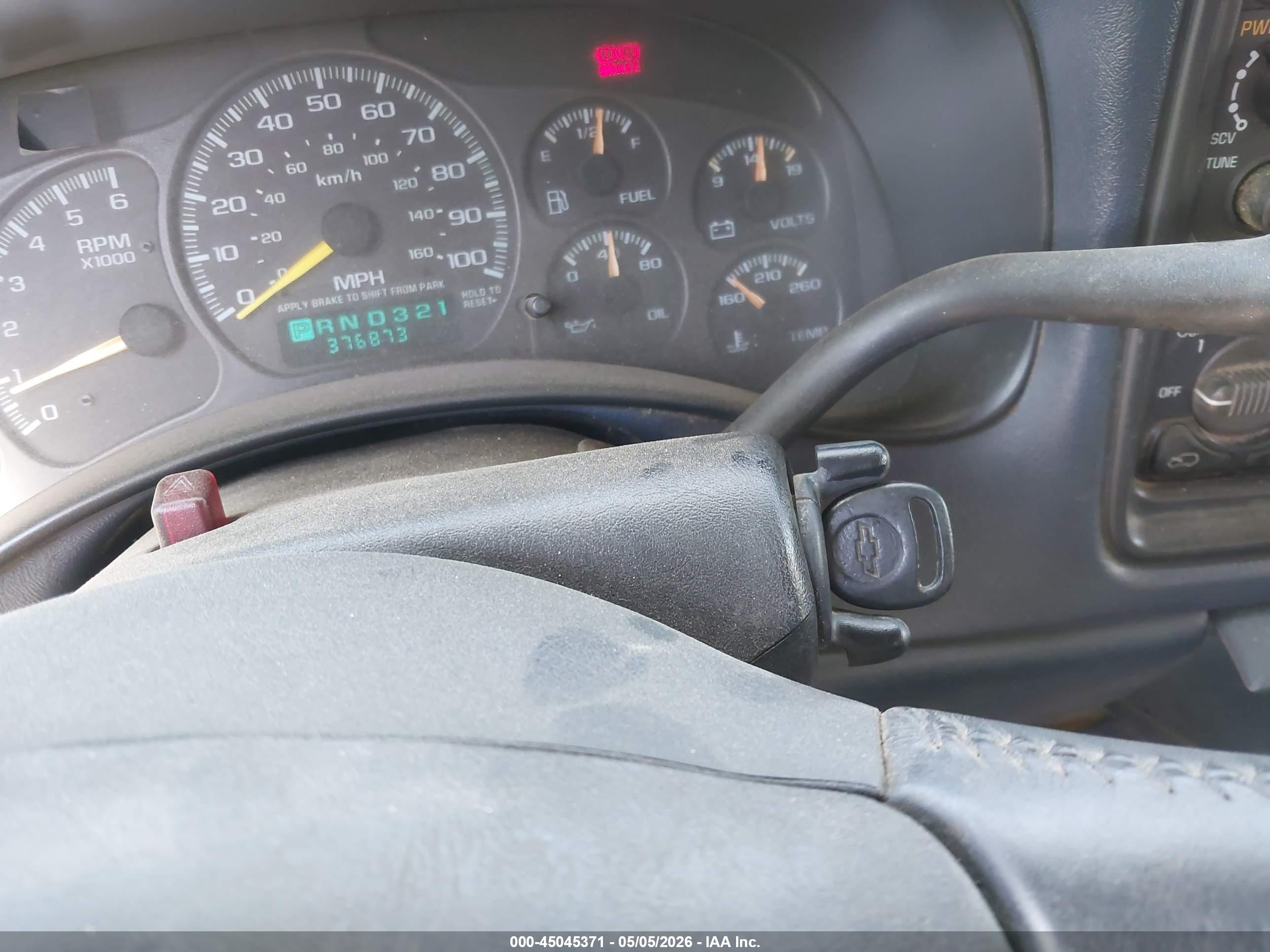 CHEVROLET SILVERADO image 11