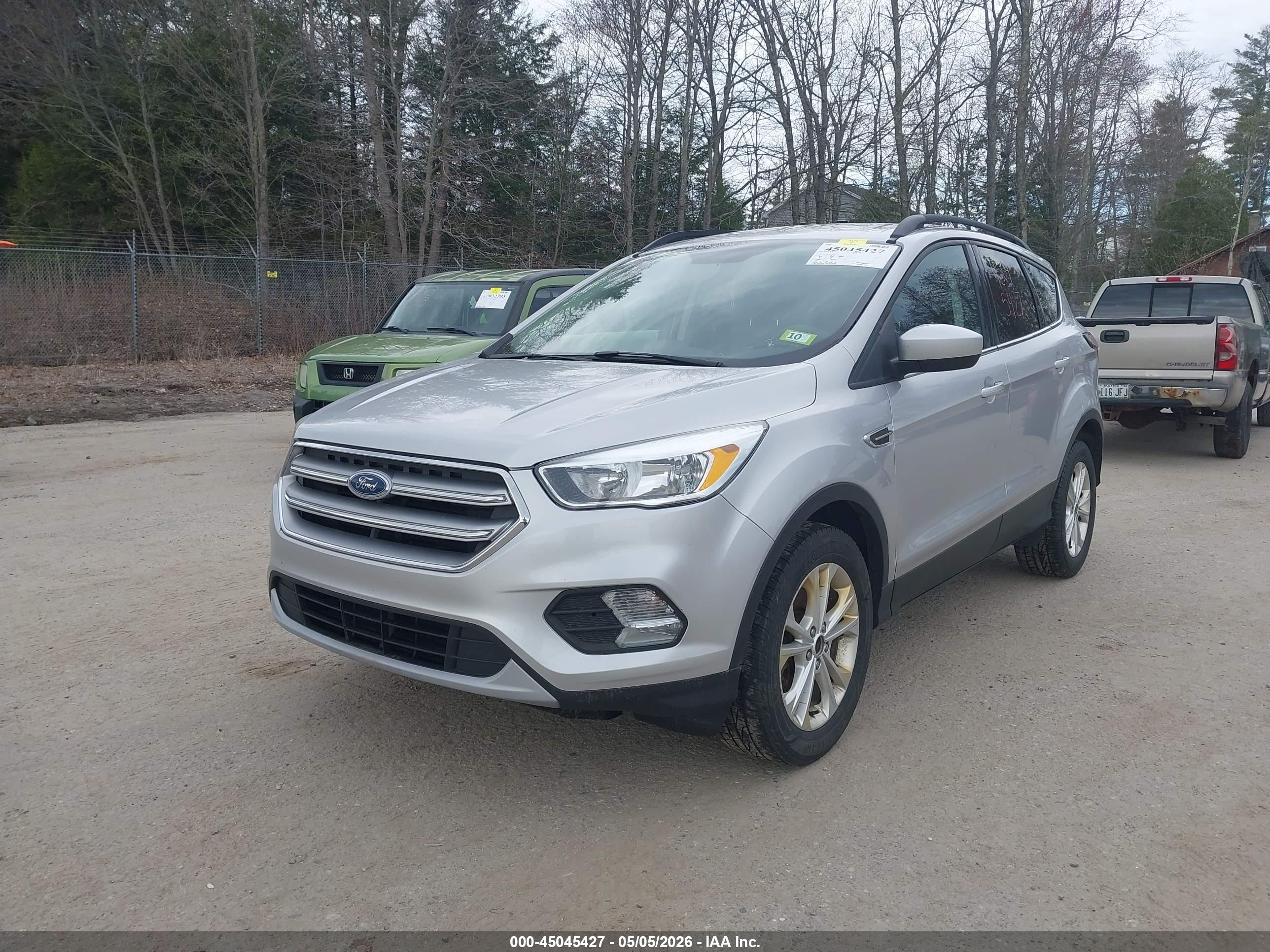 FORD ESCAPE image 2