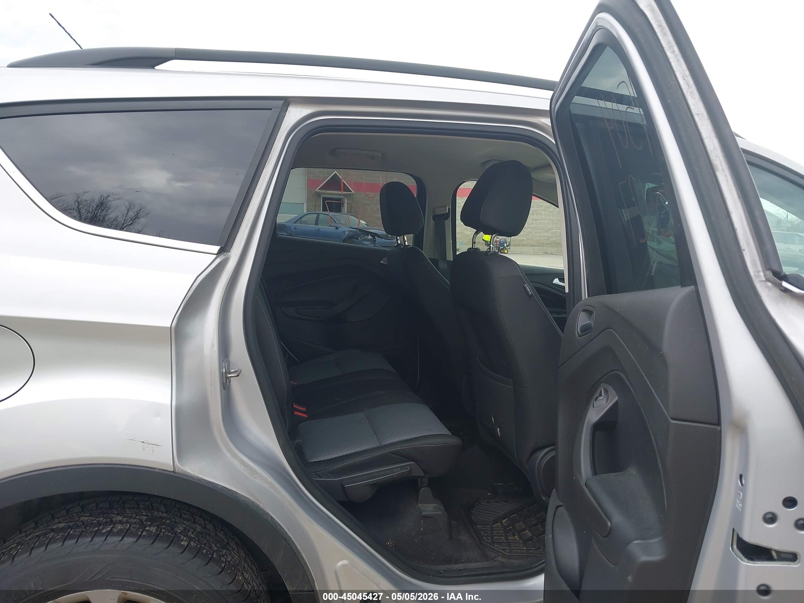 FORD ESCAPE image 8