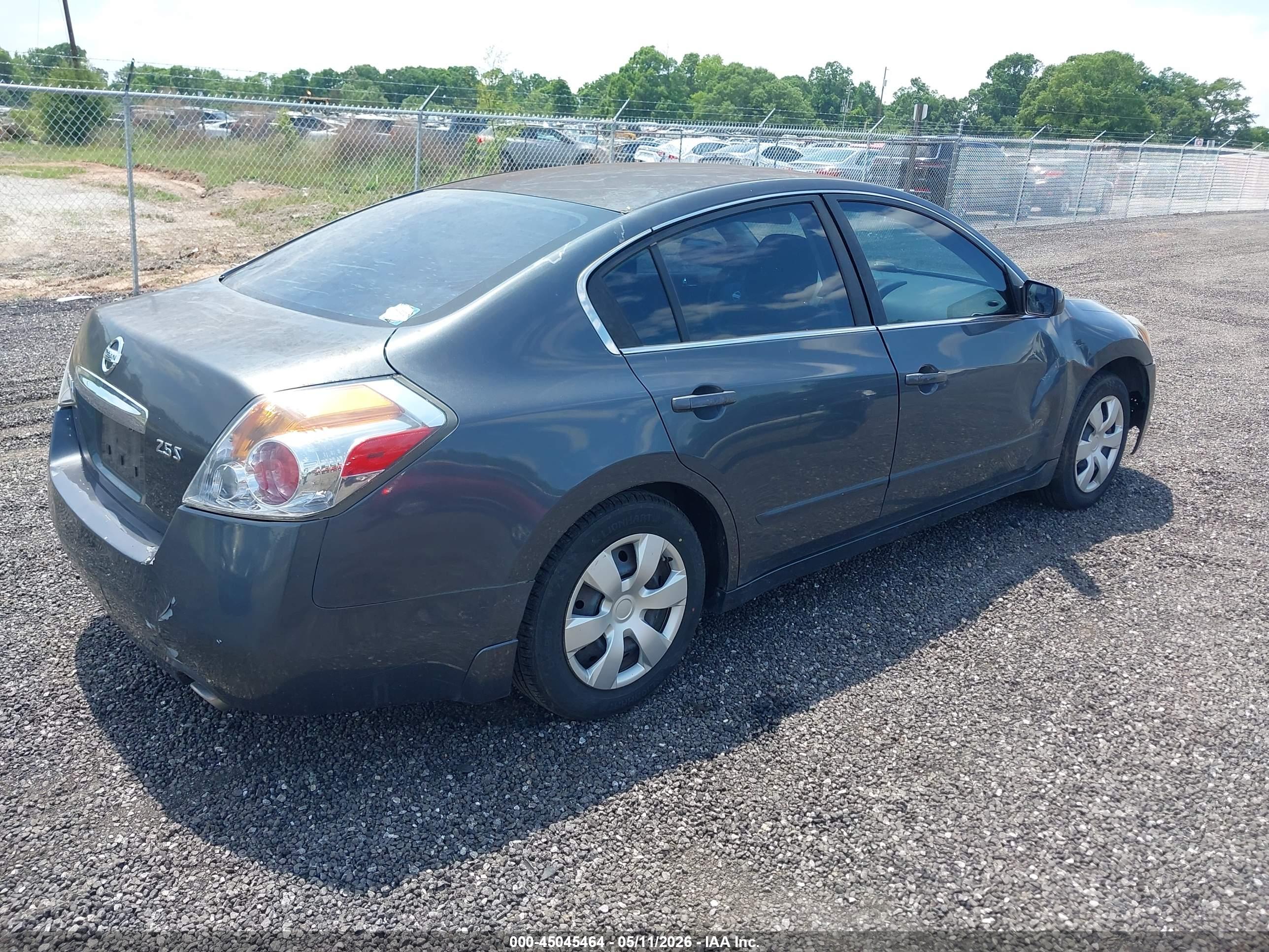NISSAN ALTIMA image 4