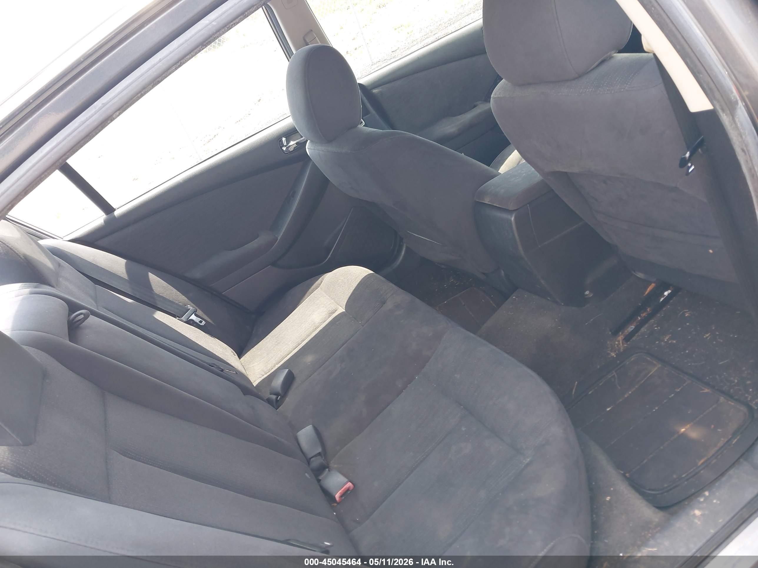 NISSAN ALTIMA image 8