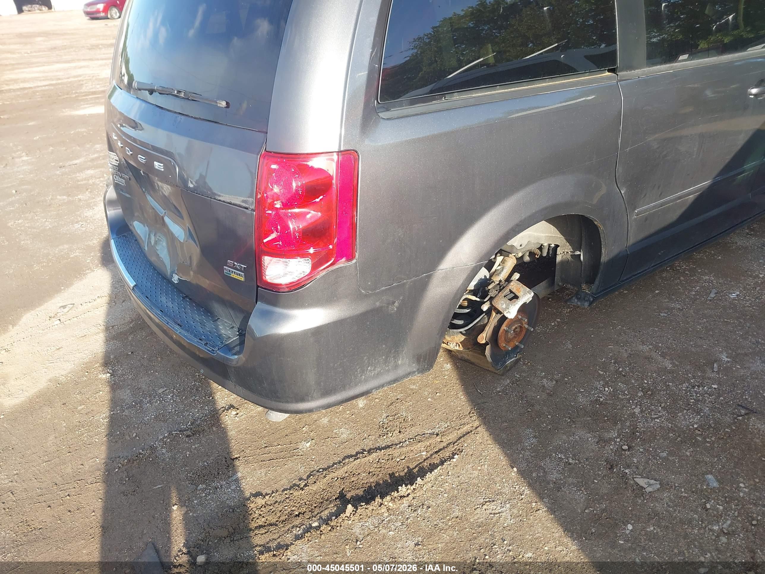 DODGE GRAND image 6