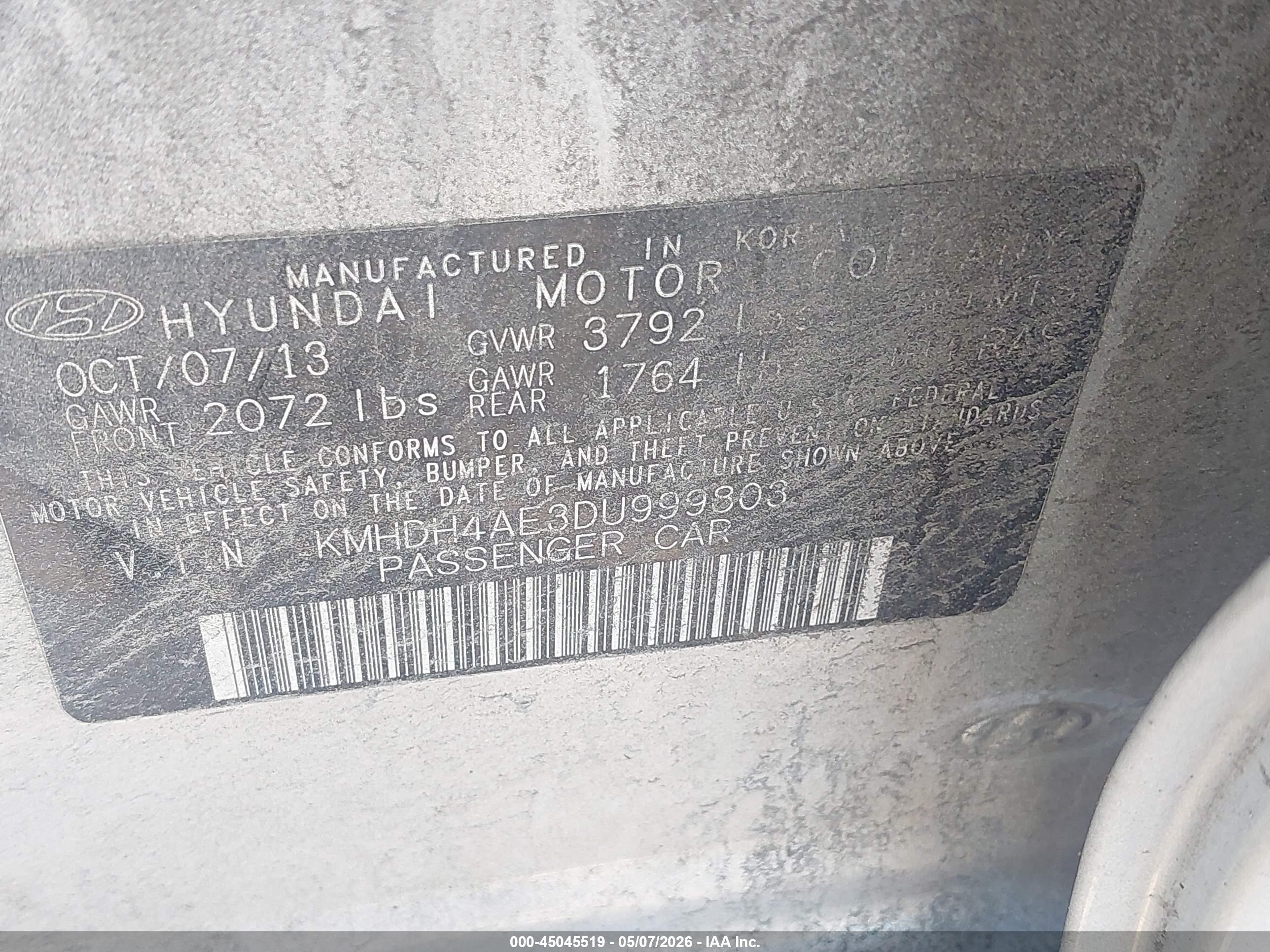 HYUNDAI ELANTRA image 9