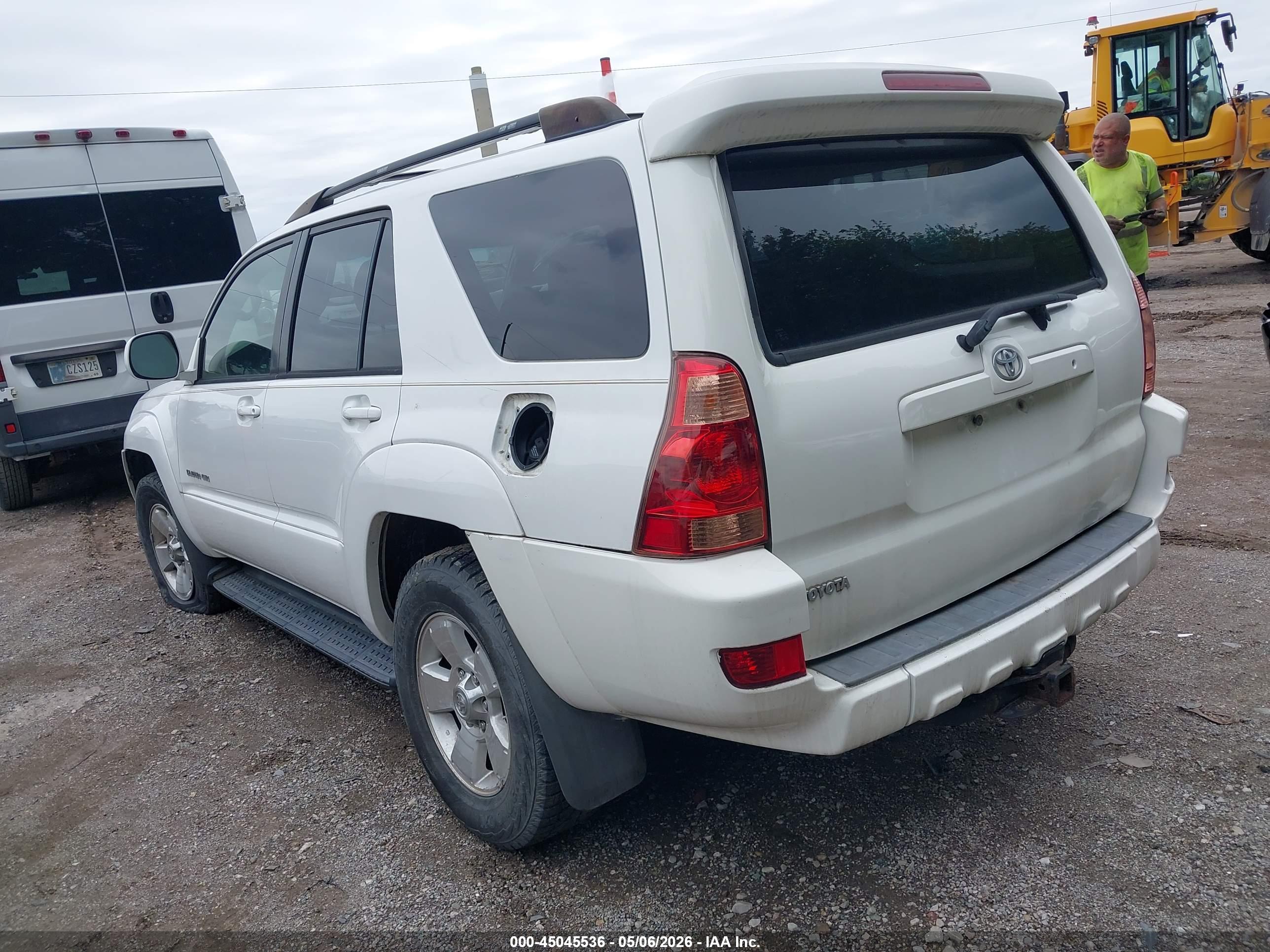 TOYOTA 4RUNNER image 3