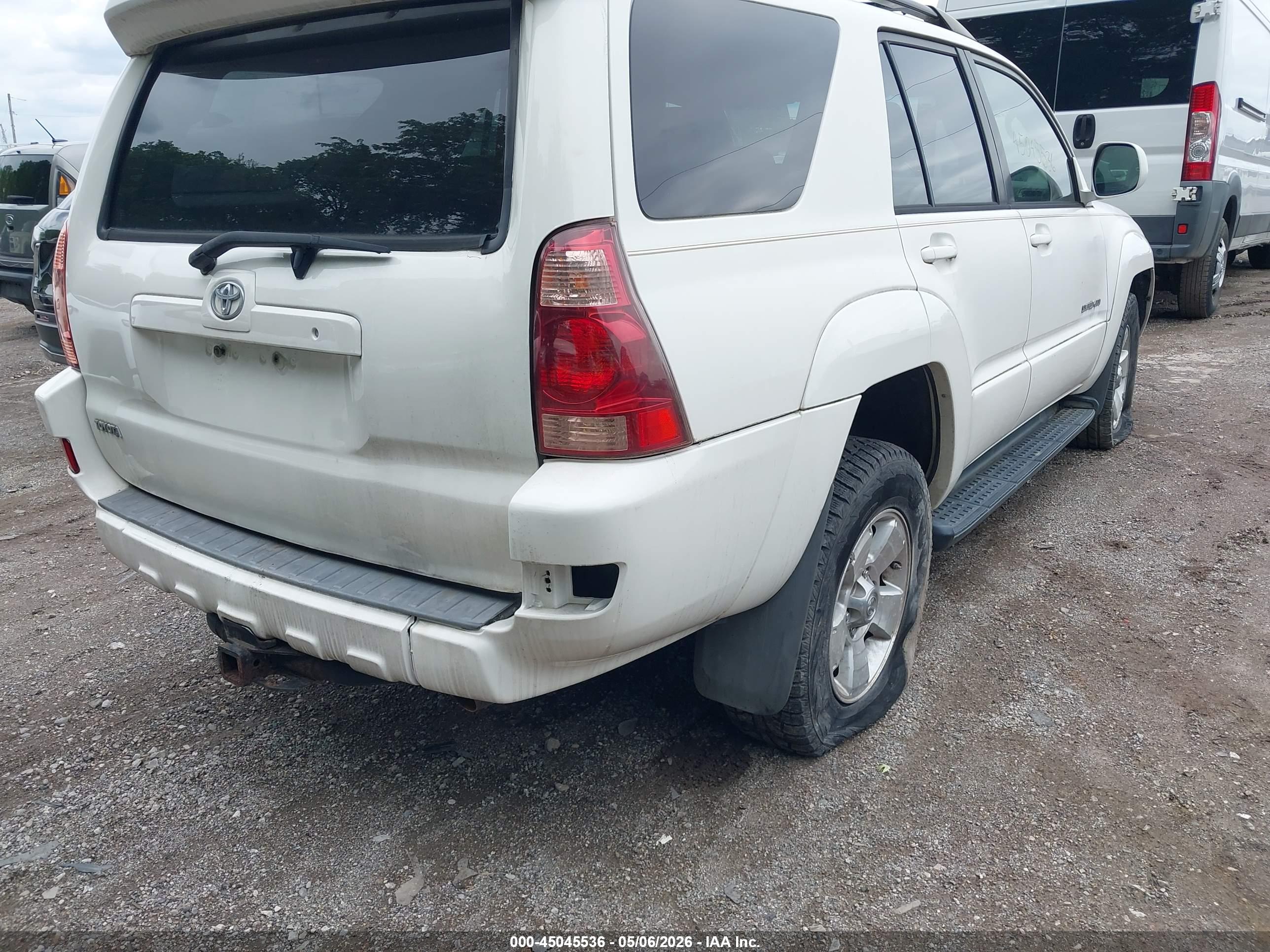 TOYOTA 4RUNNER image 6