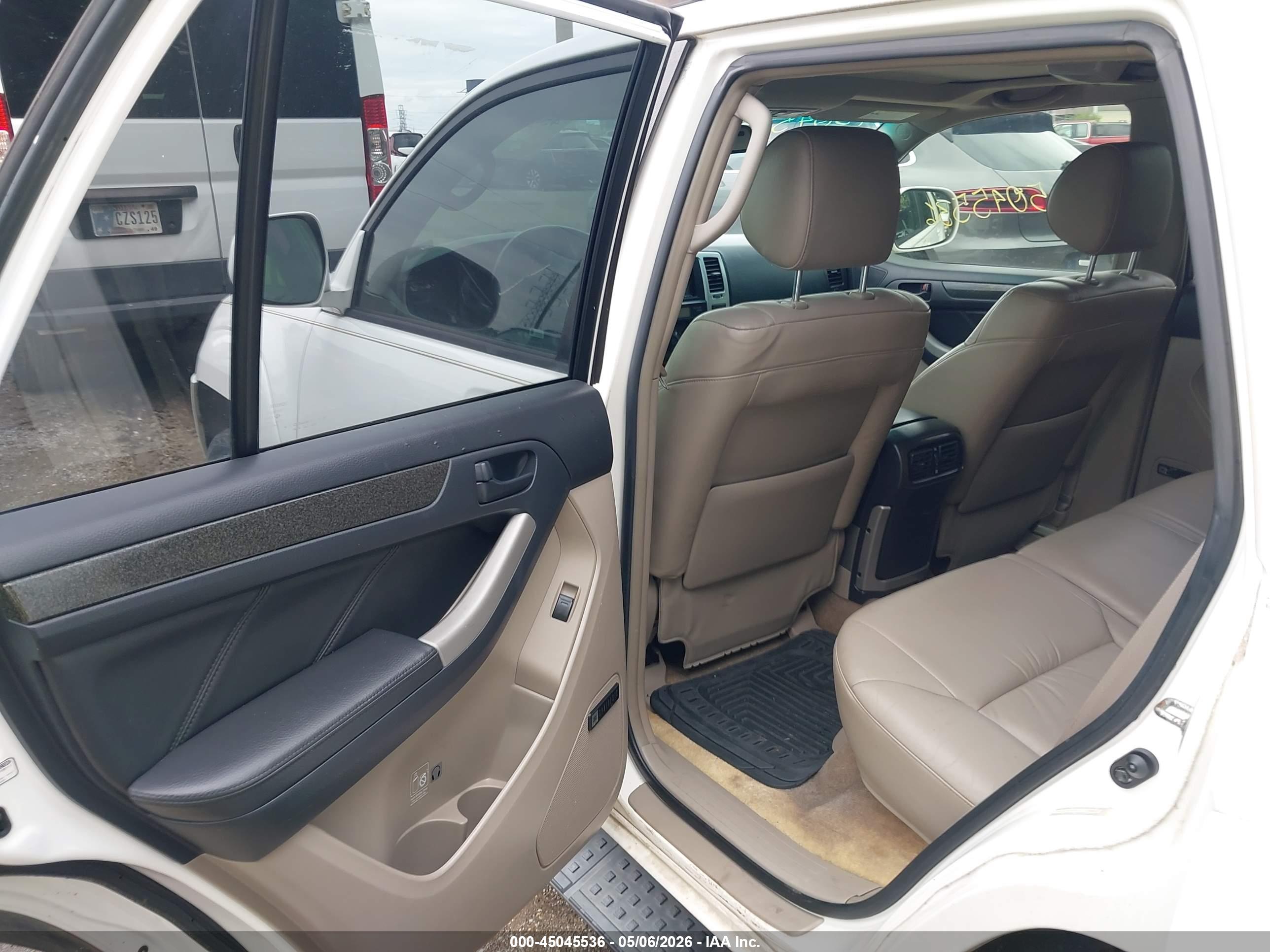 TOYOTA 4RUNNER image 8