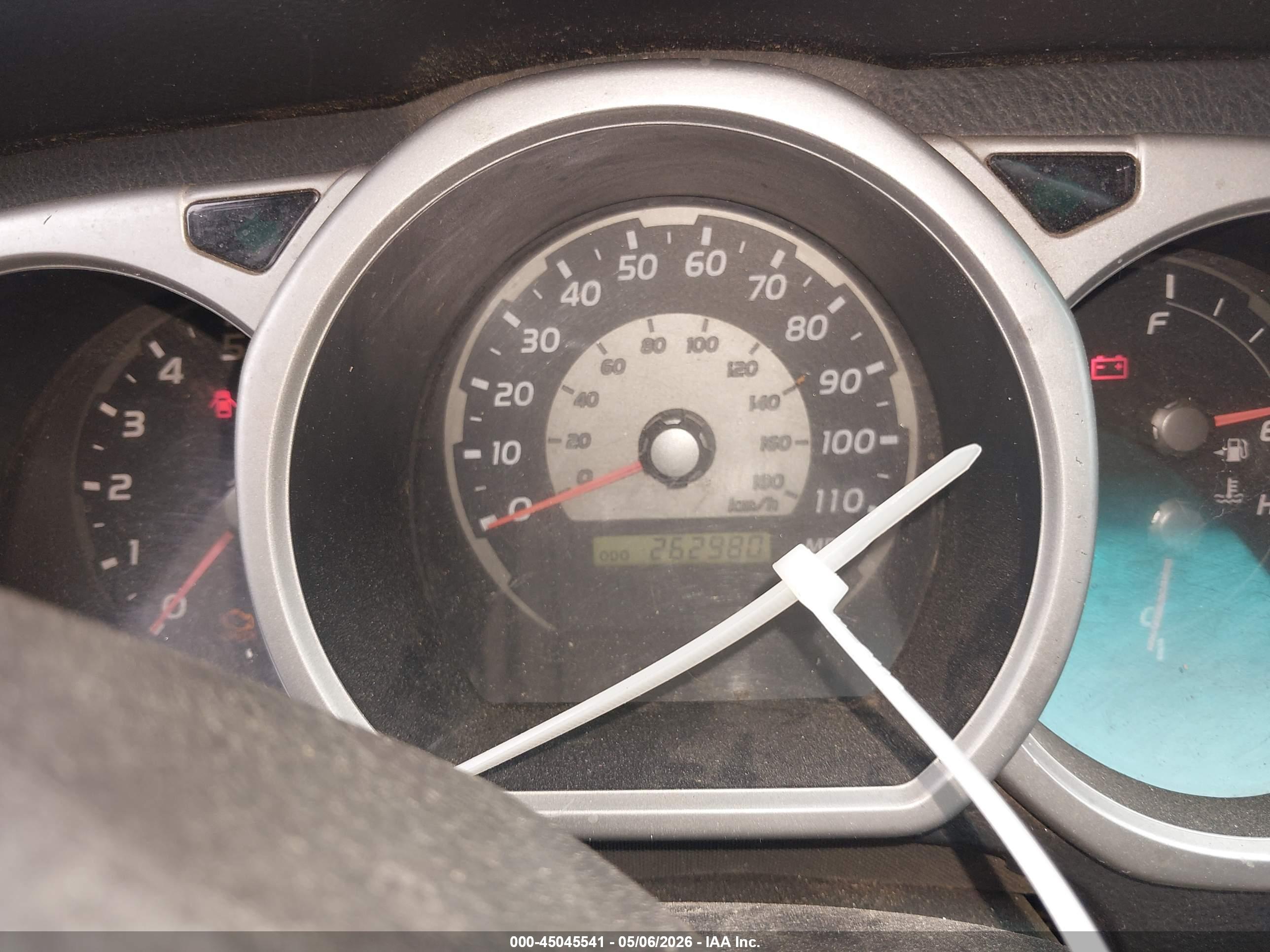 TOYOTA 4RUNNER image 7