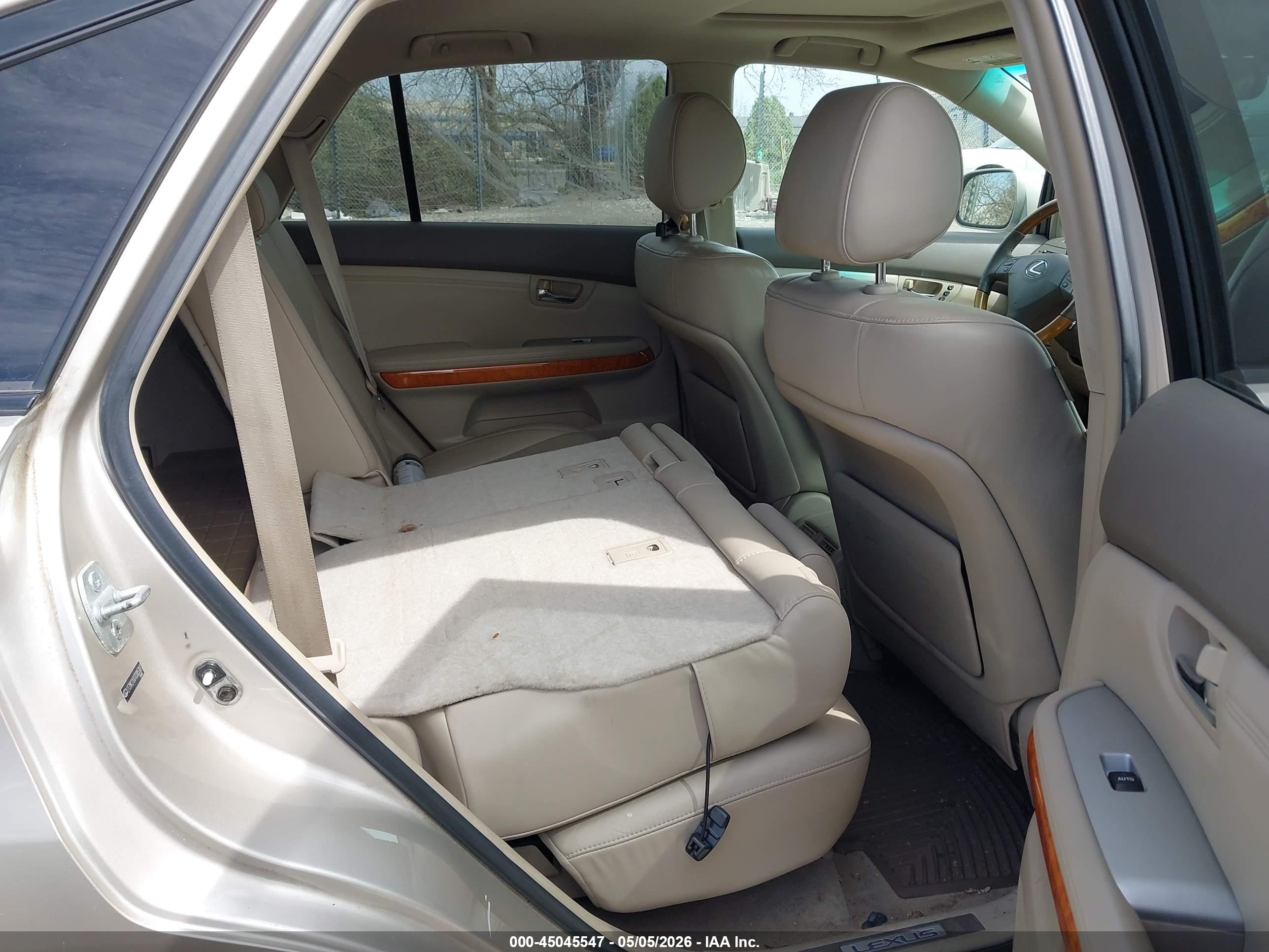 LEXUS RX image 8