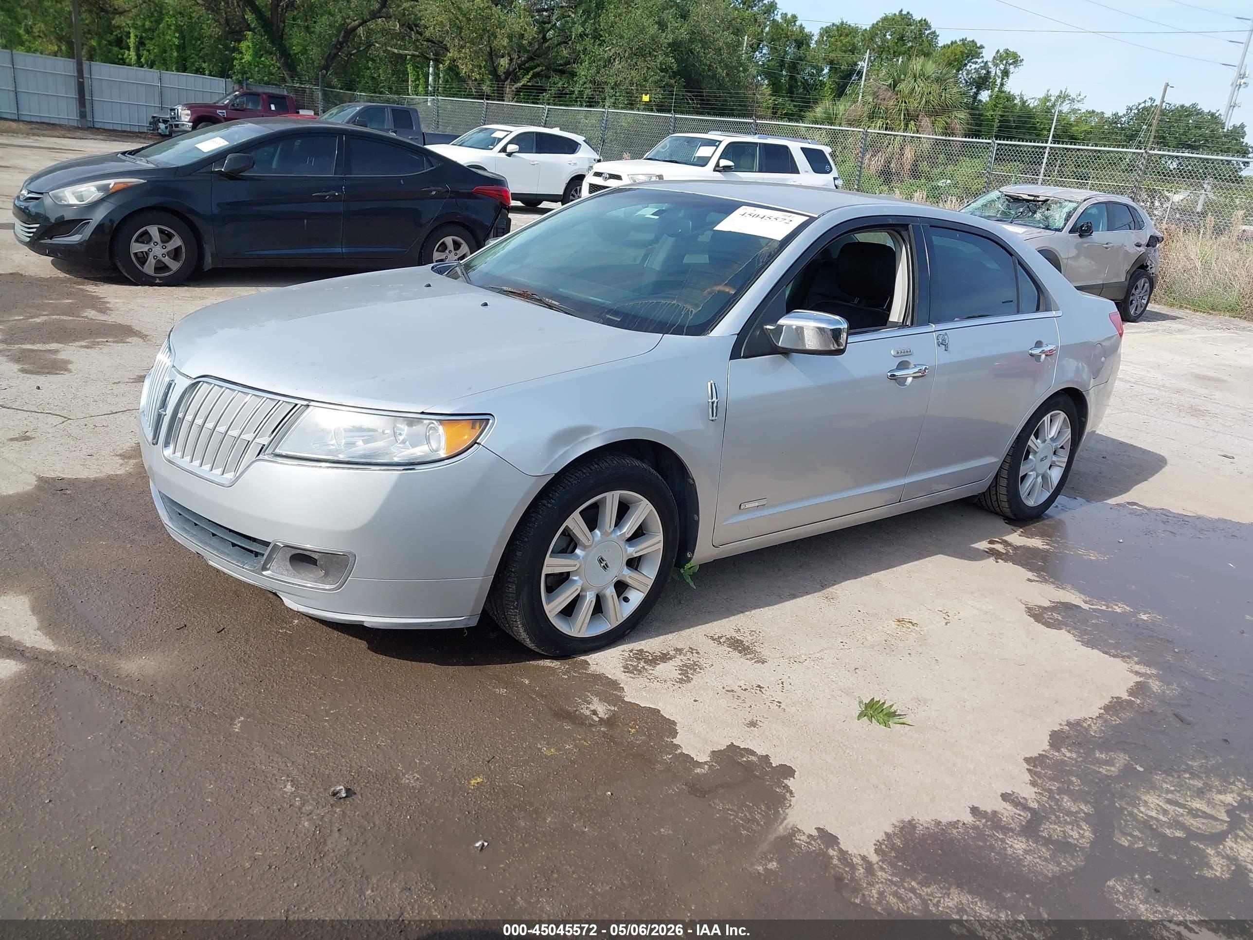 LINCOLN MKZ image 2