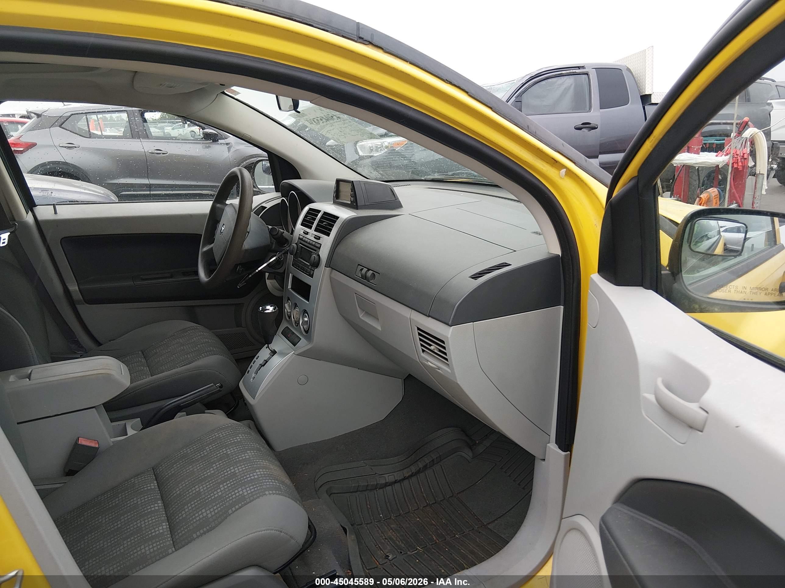 DODGE CALIBER image 5