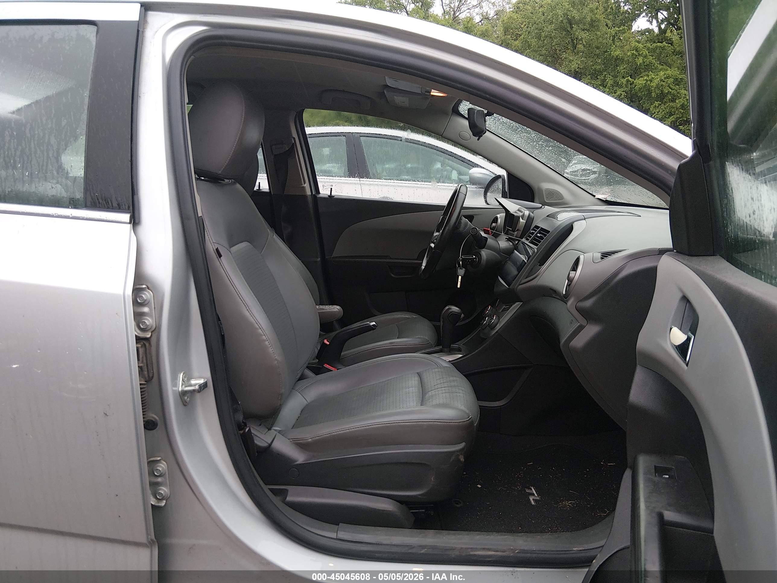 CHEVROLET SONIC image 5