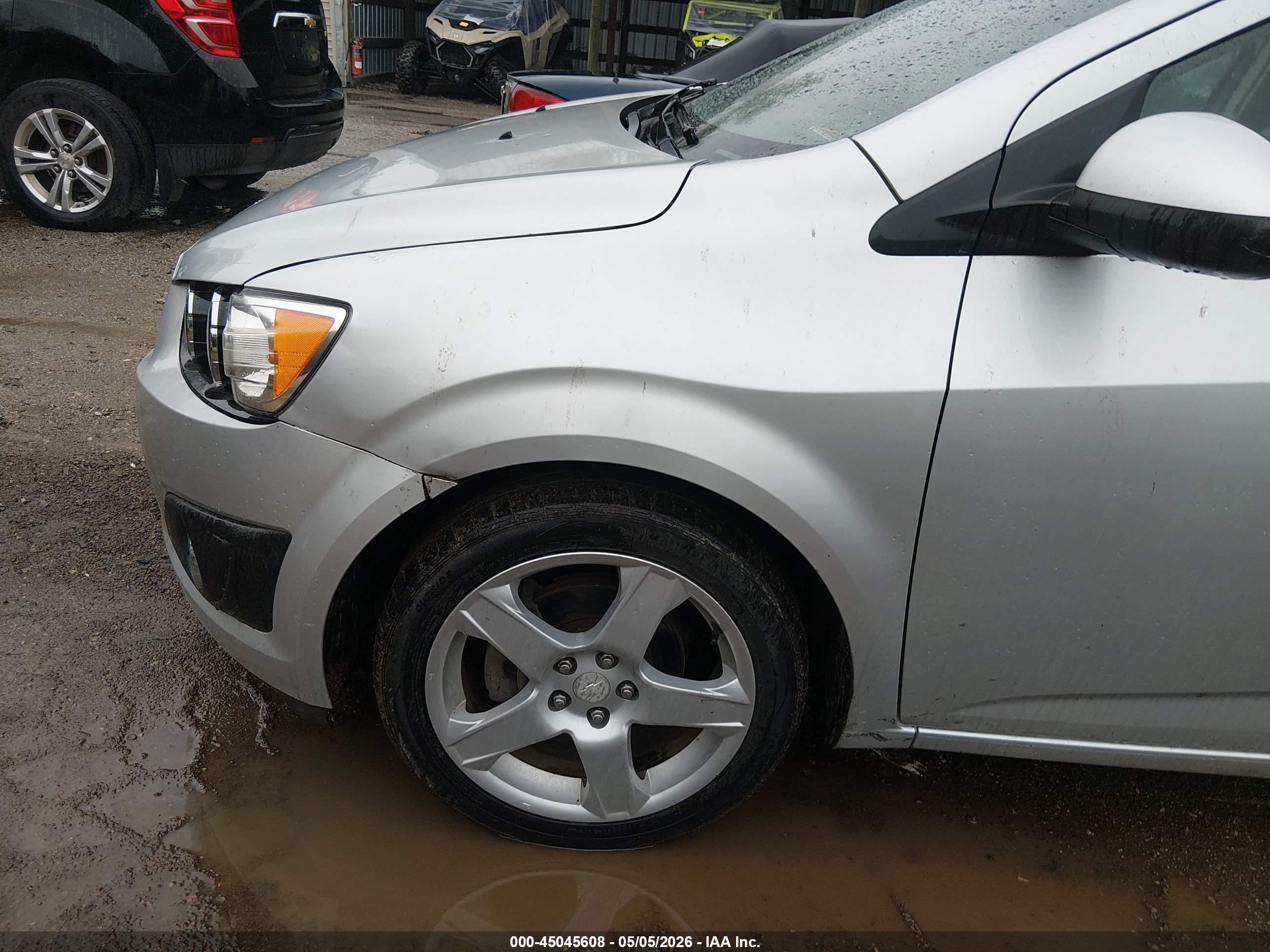 CHEVROLET SONIC image 6