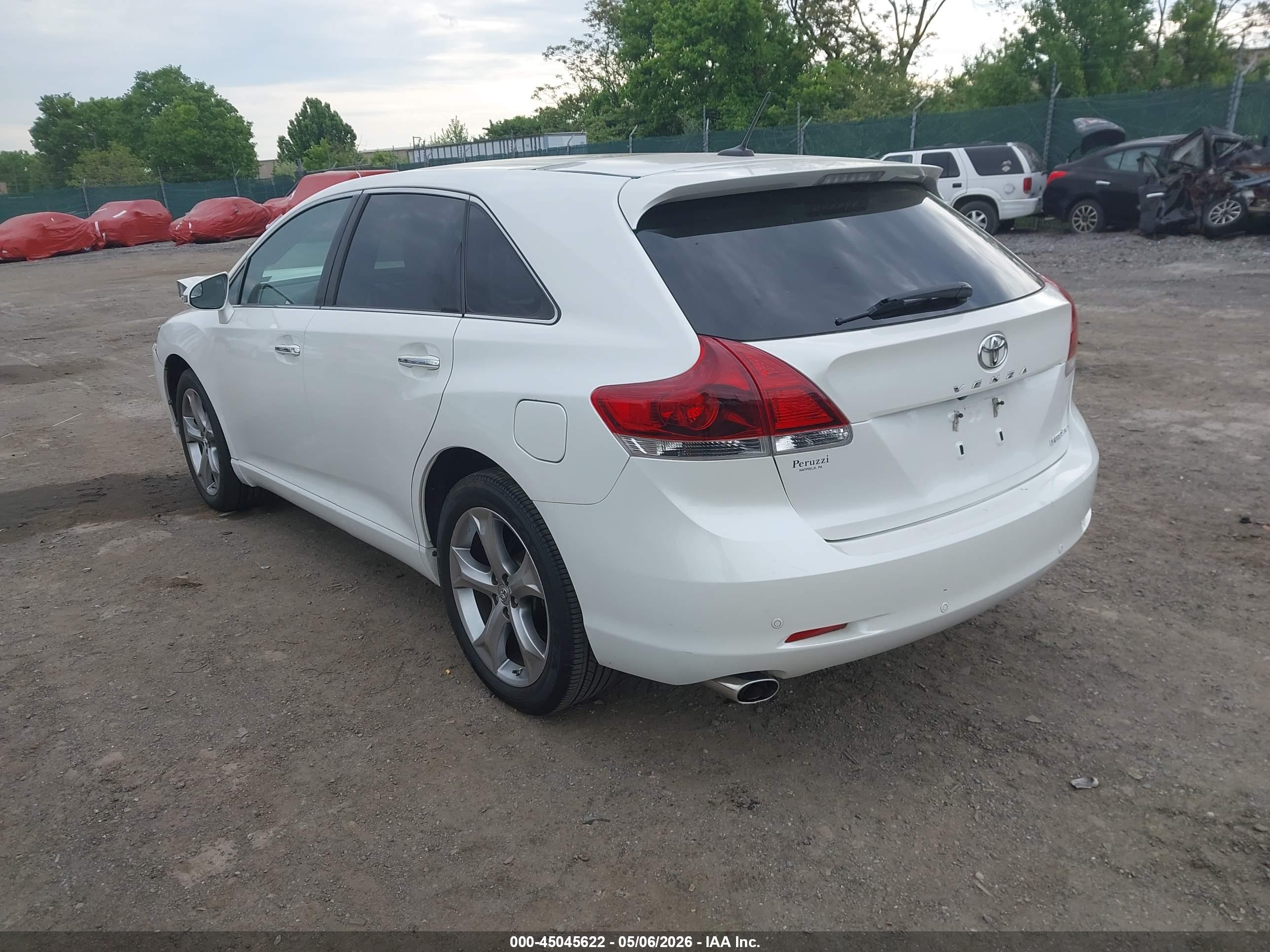 TOYOTA VENZA image 3