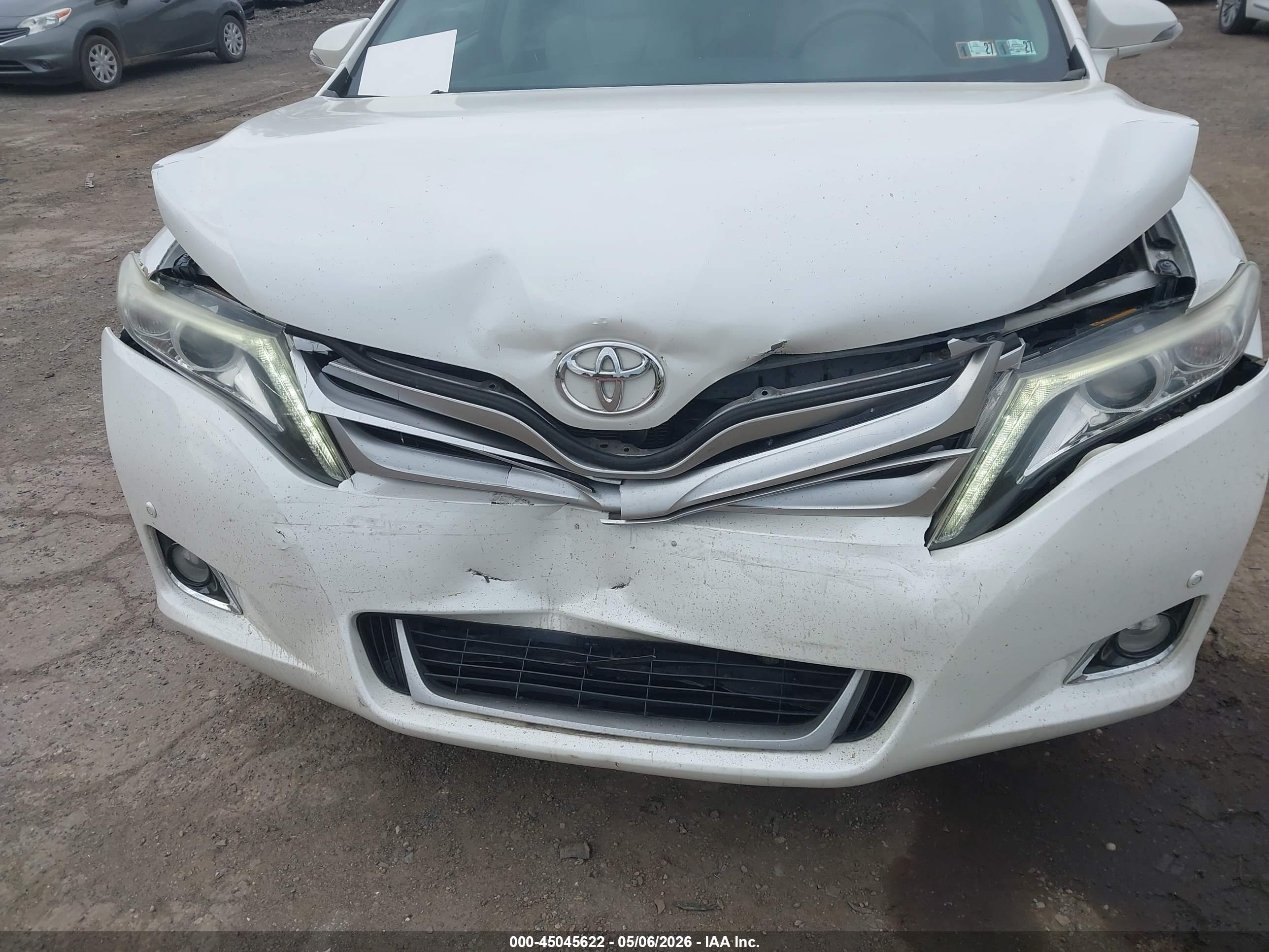 TOYOTA VENZA image 6