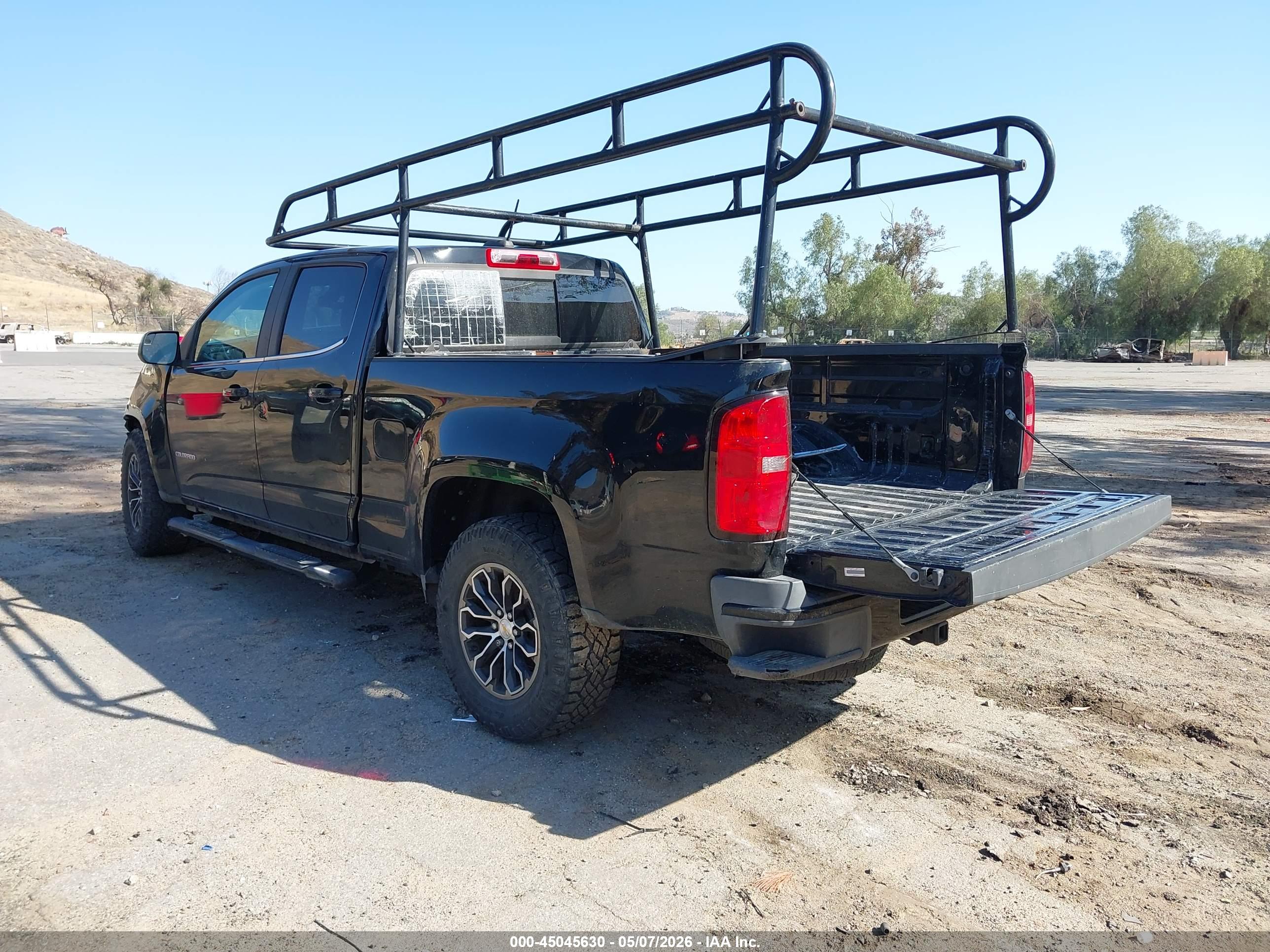 CHEVROLET COLORADO image 3