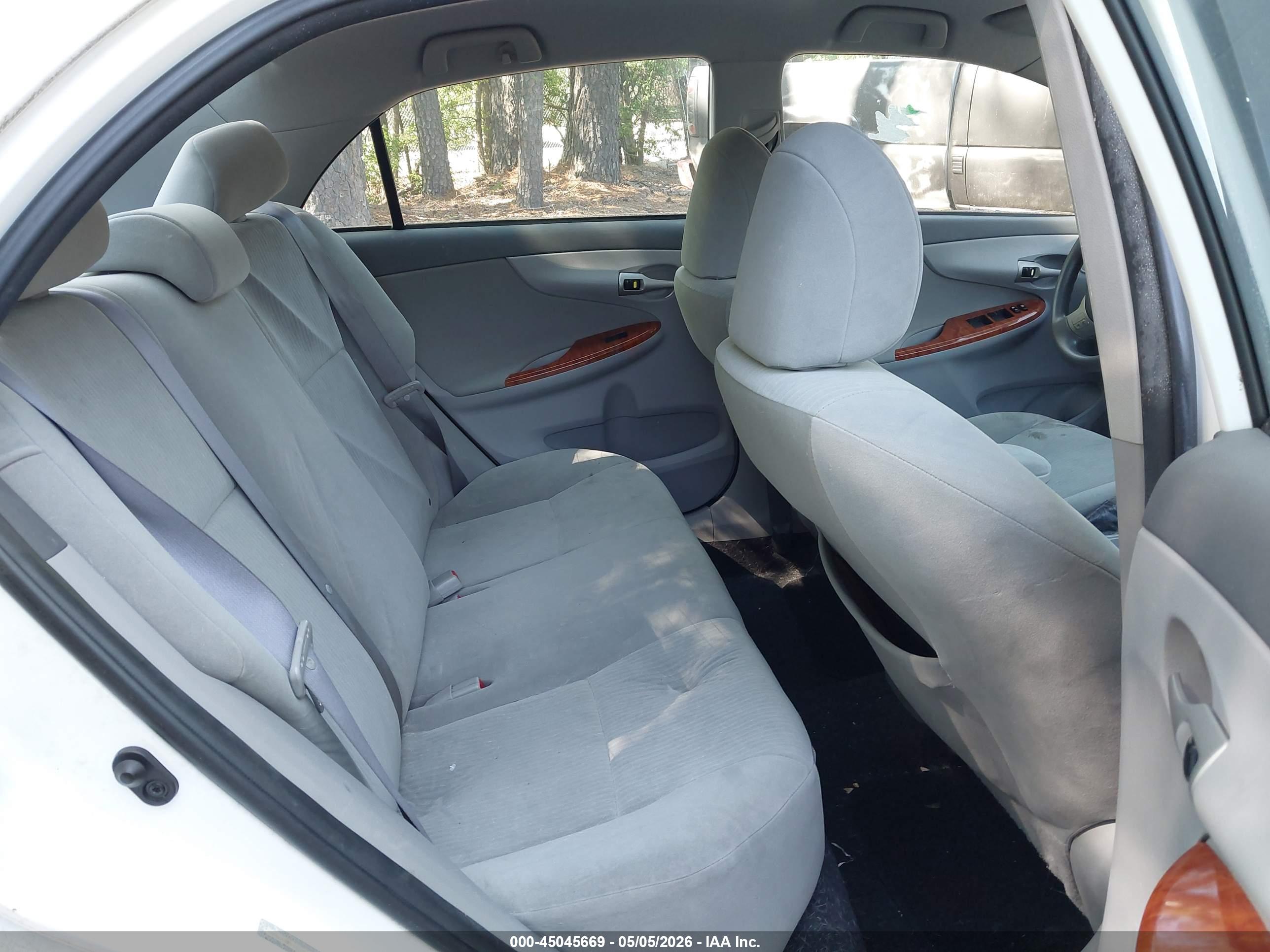 TOYOTA COROLLA image 8