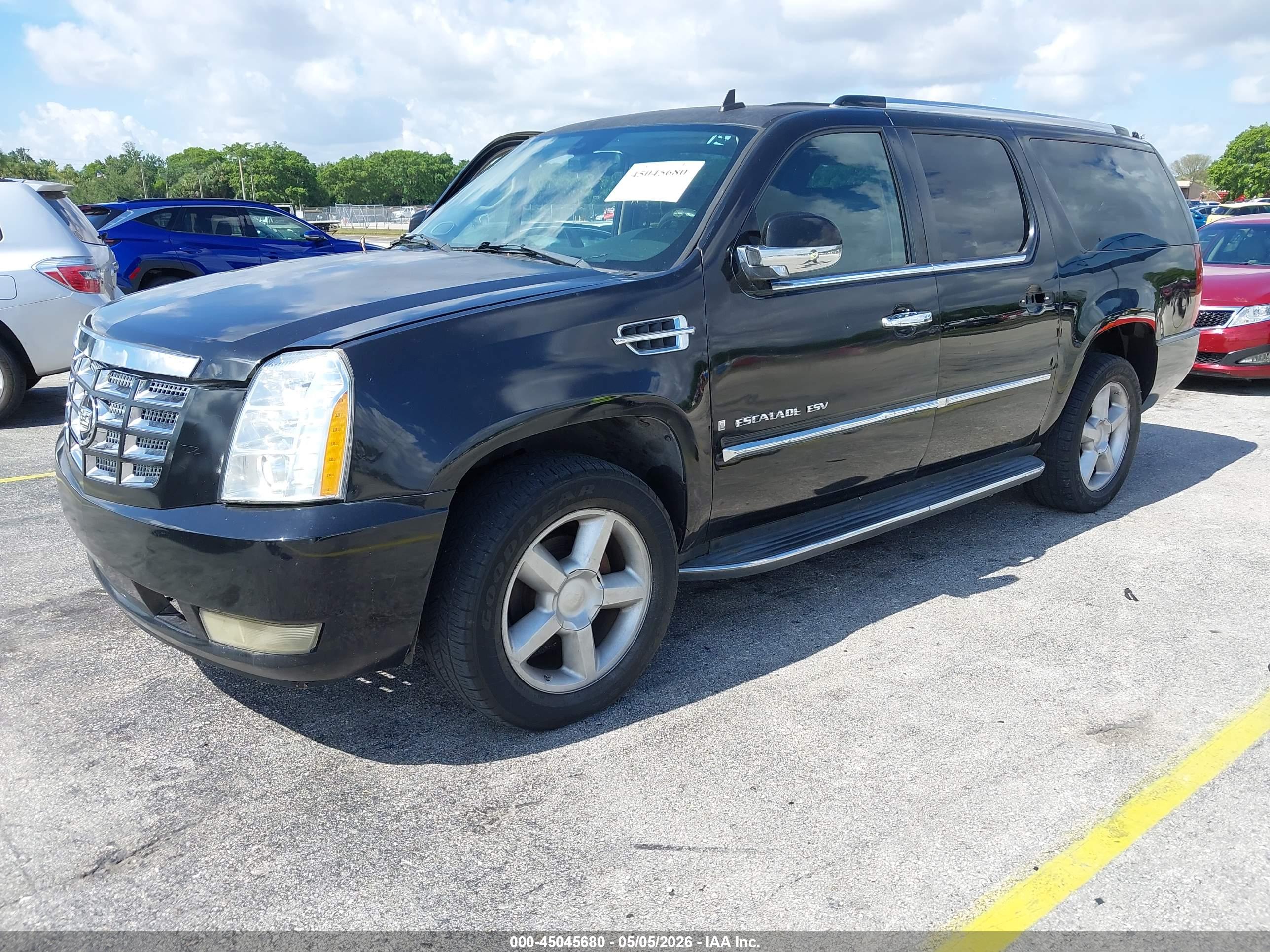 CADILLAC ESCALADE image 2