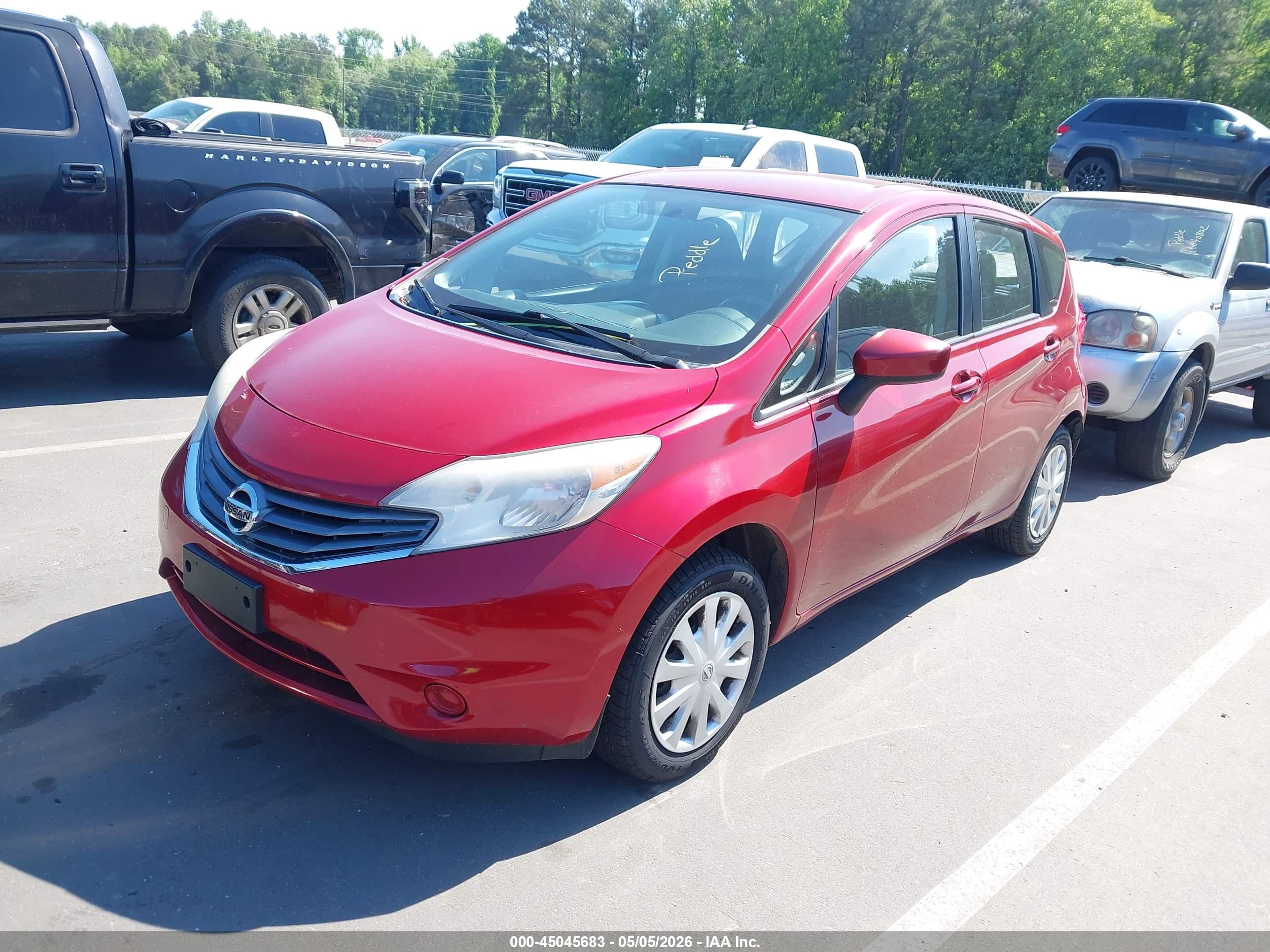 NISSAN VERSA image 2