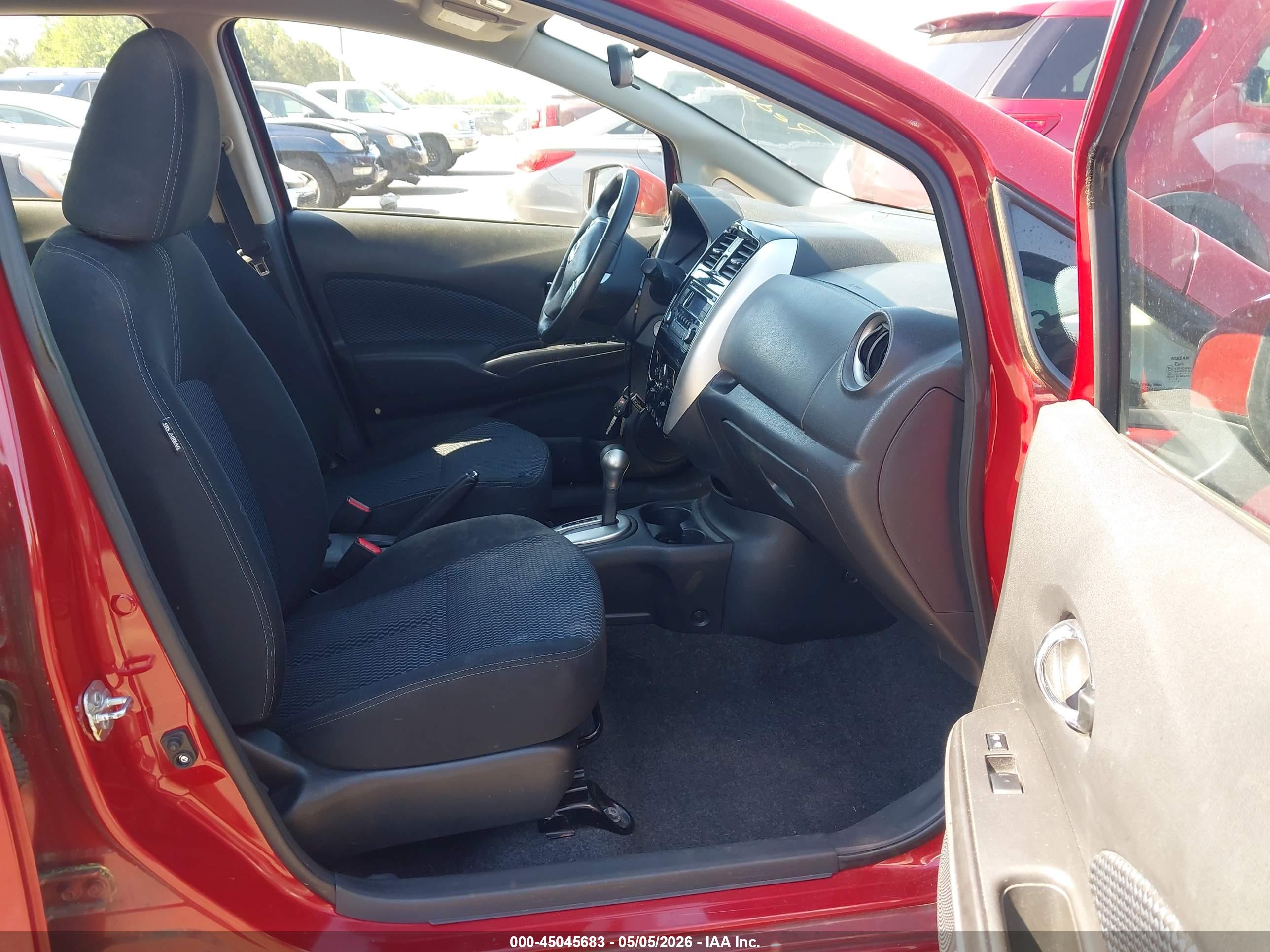 NISSAN VERSA image 5