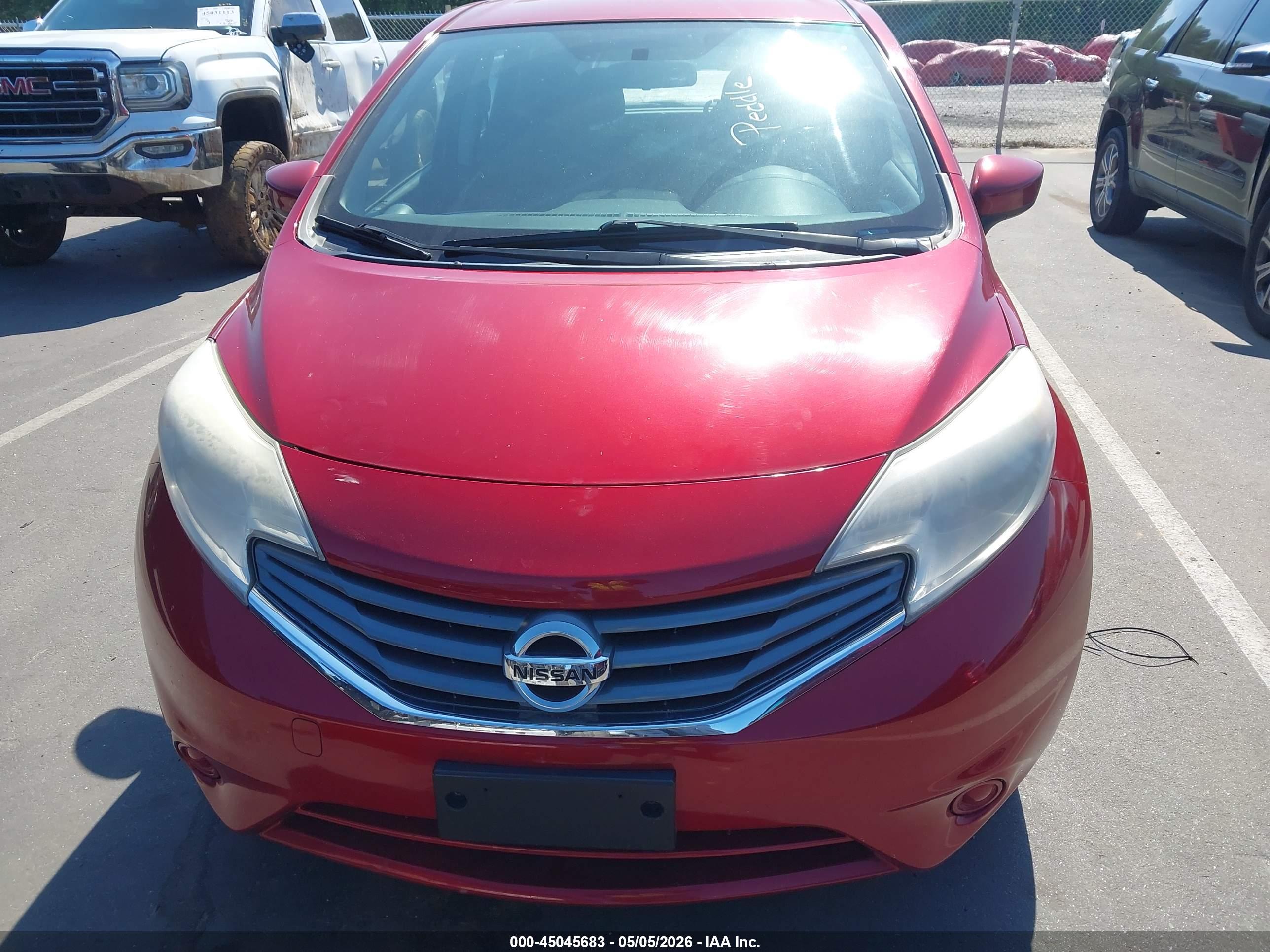 NISSAN VERSA image 6