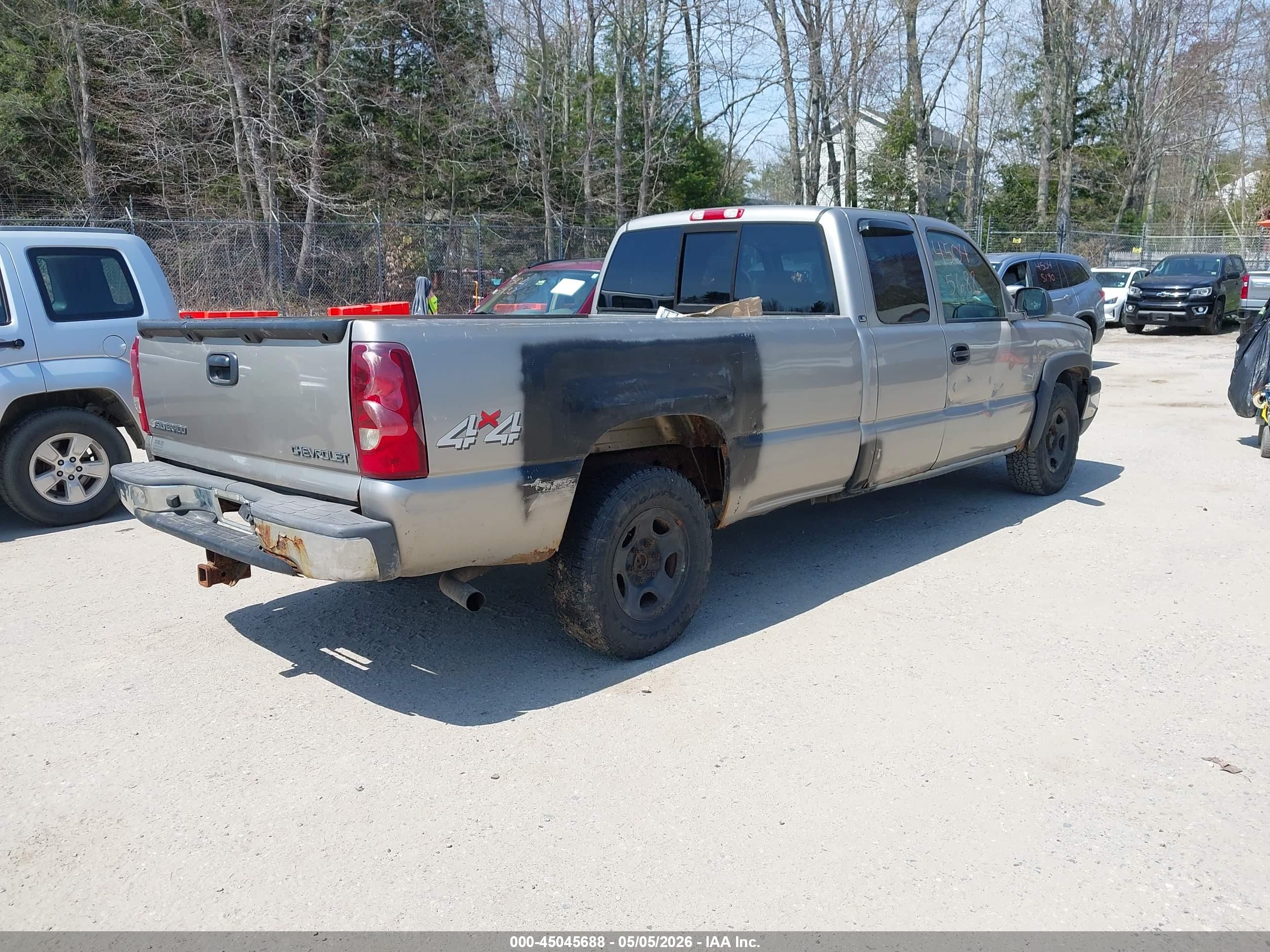 CHEVROLET SILVERADO image 4
